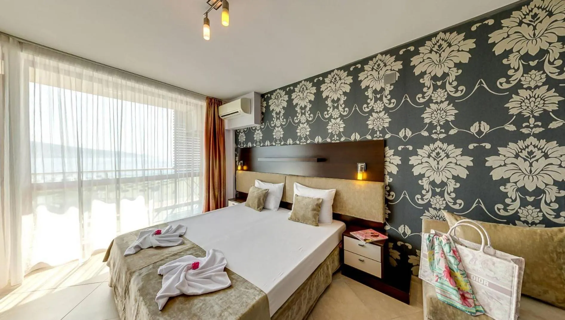 Bed in Briz Beach Apartments