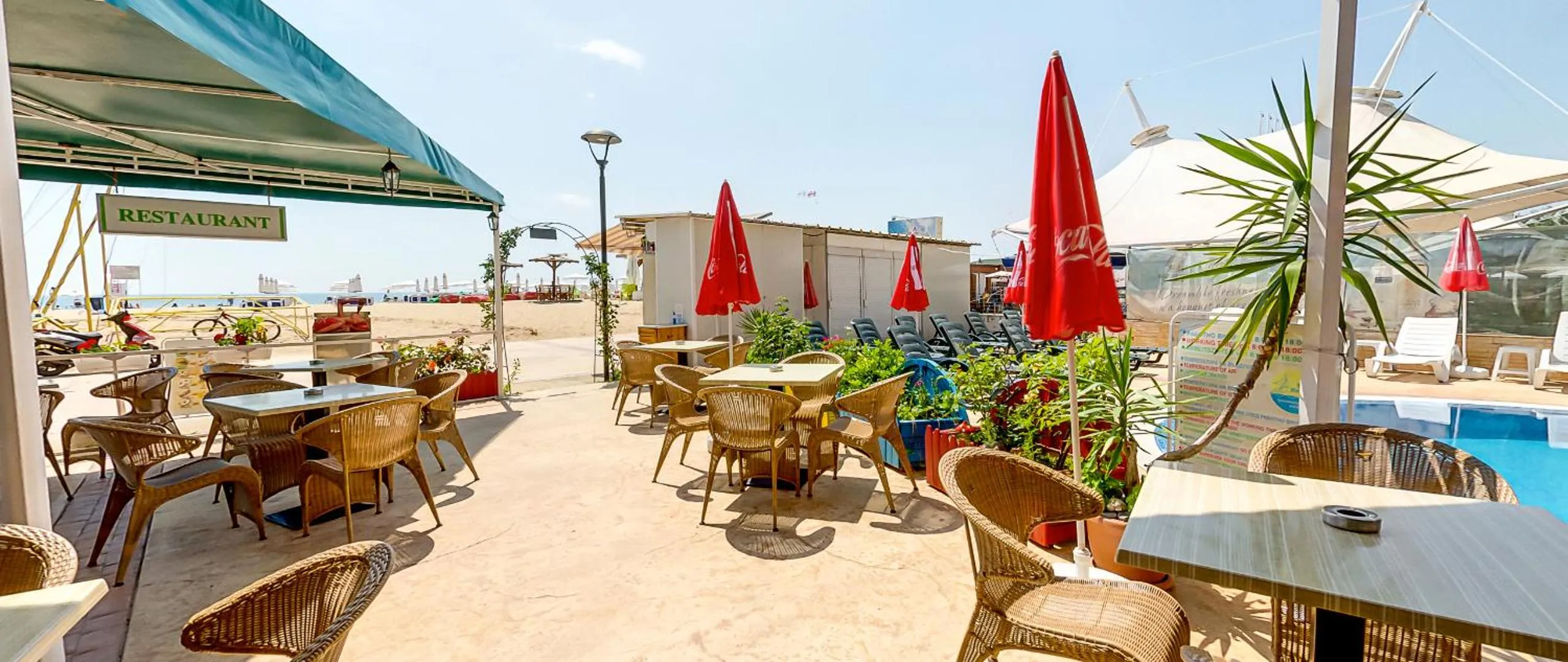 Restaurant/places to eat in Briz Beach Apartments