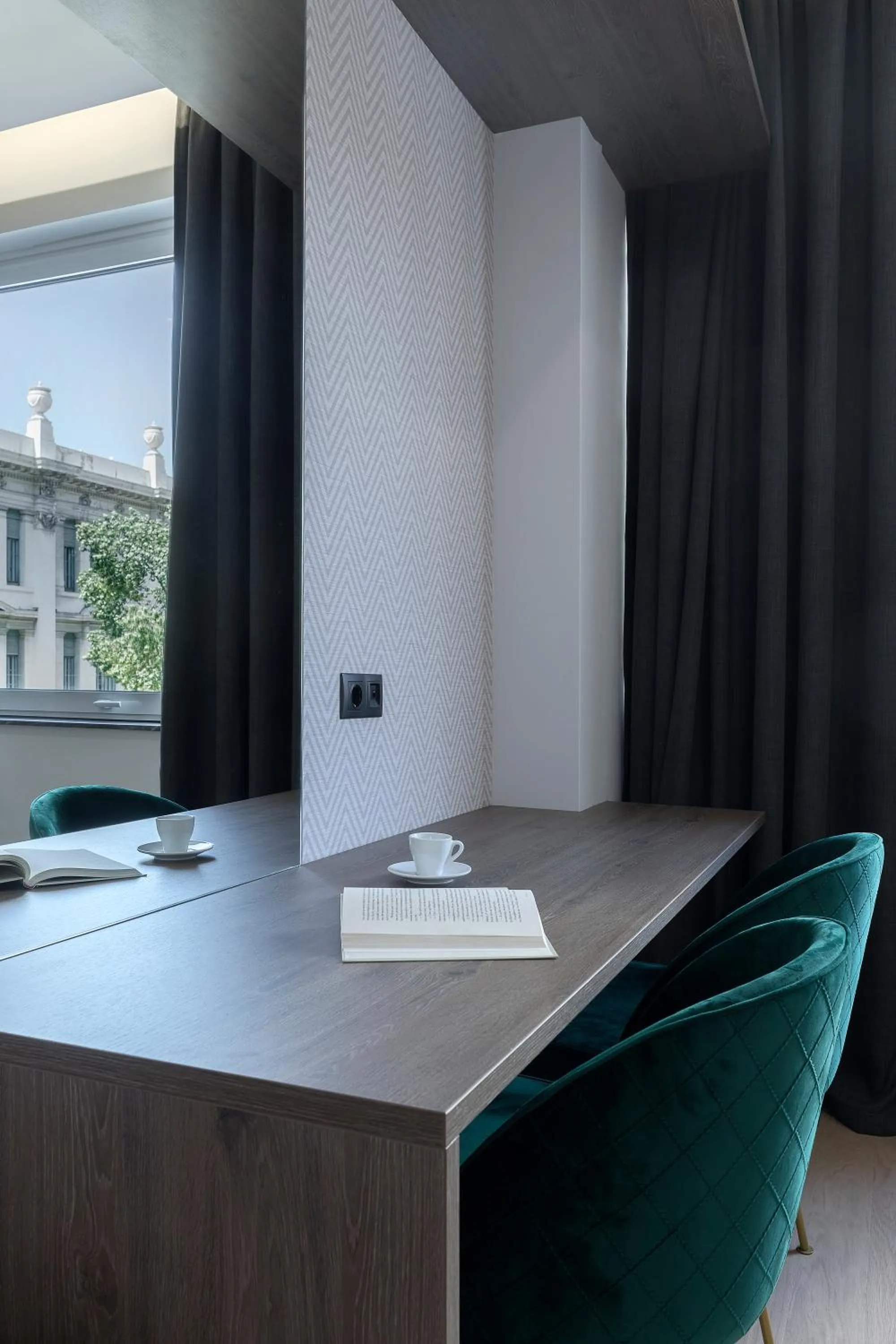 Business facilities in Philosofia Athens Suites