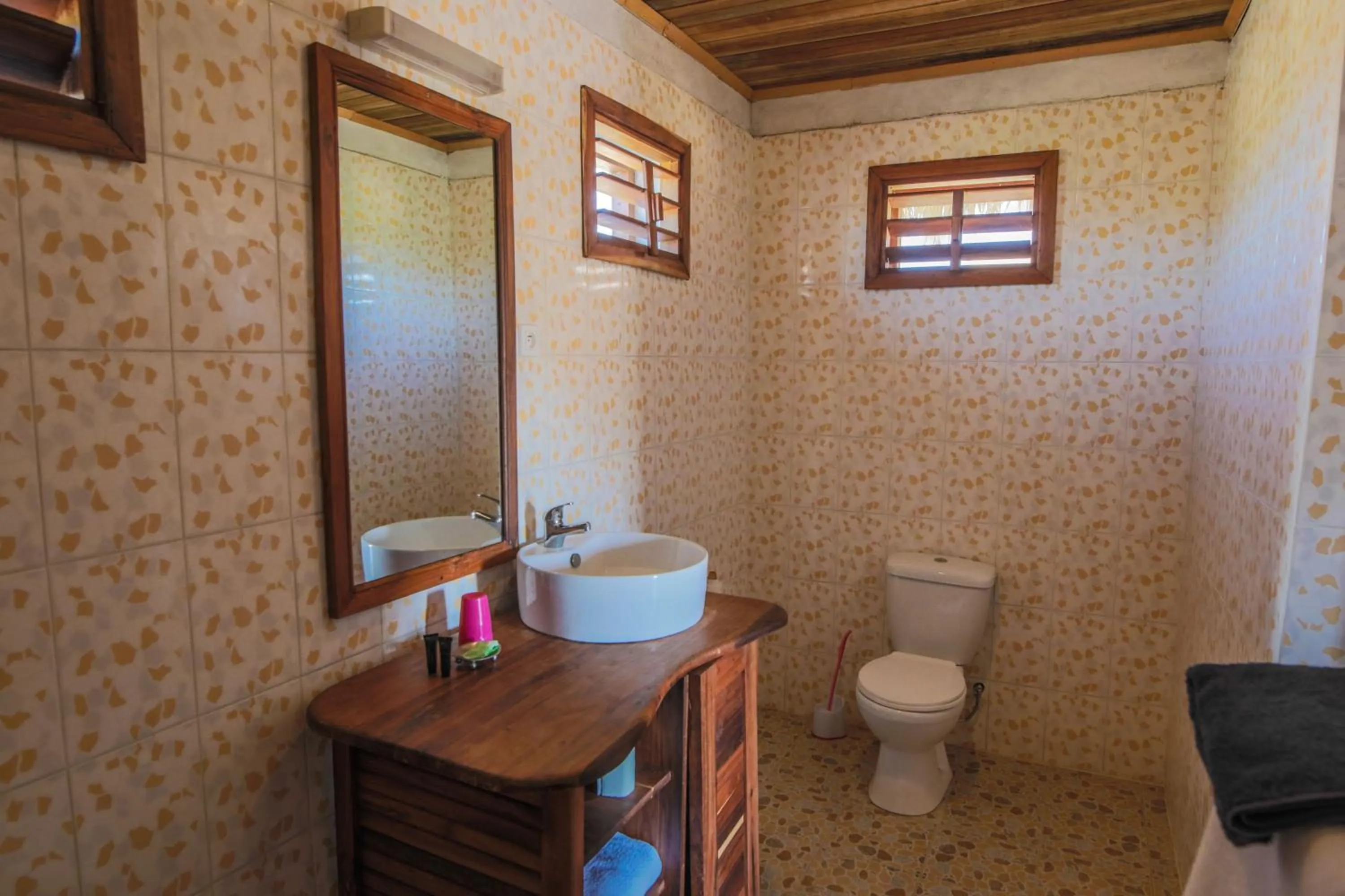 Toilet in CAP KIMONY