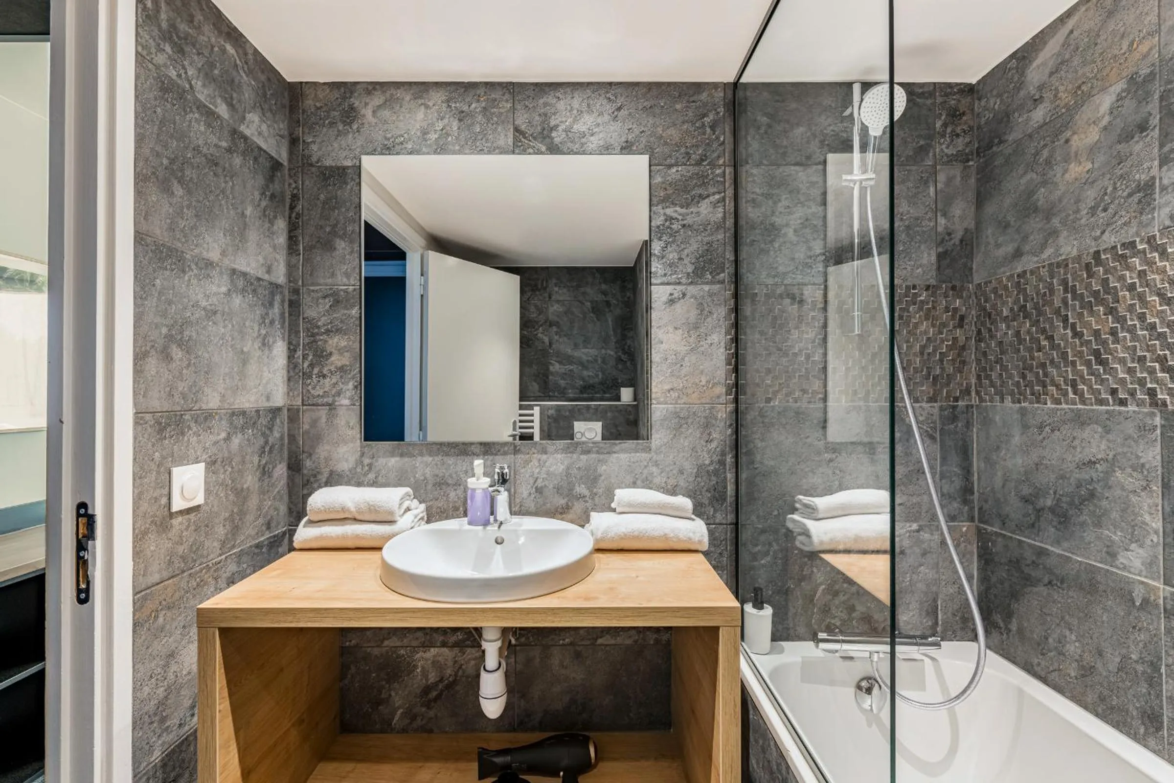 Bathroom in Le Parc 42 Saint-Etienne