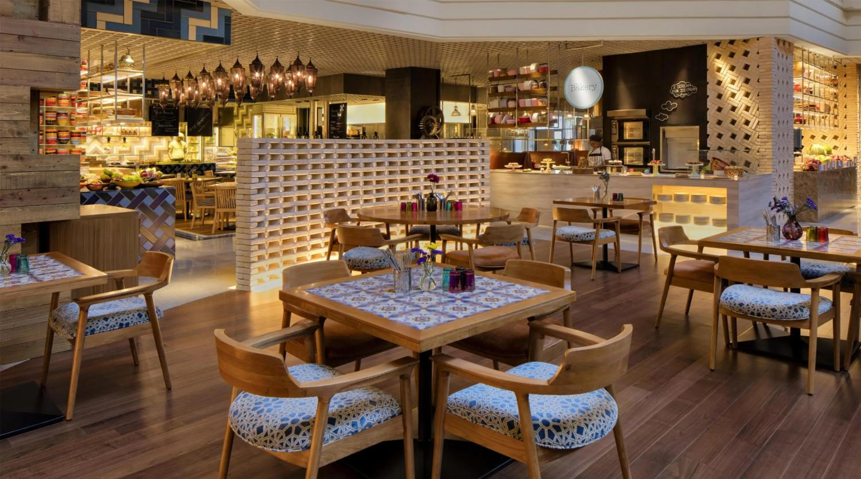 Restaurant/places to eat in Grand Hyatt Dubai