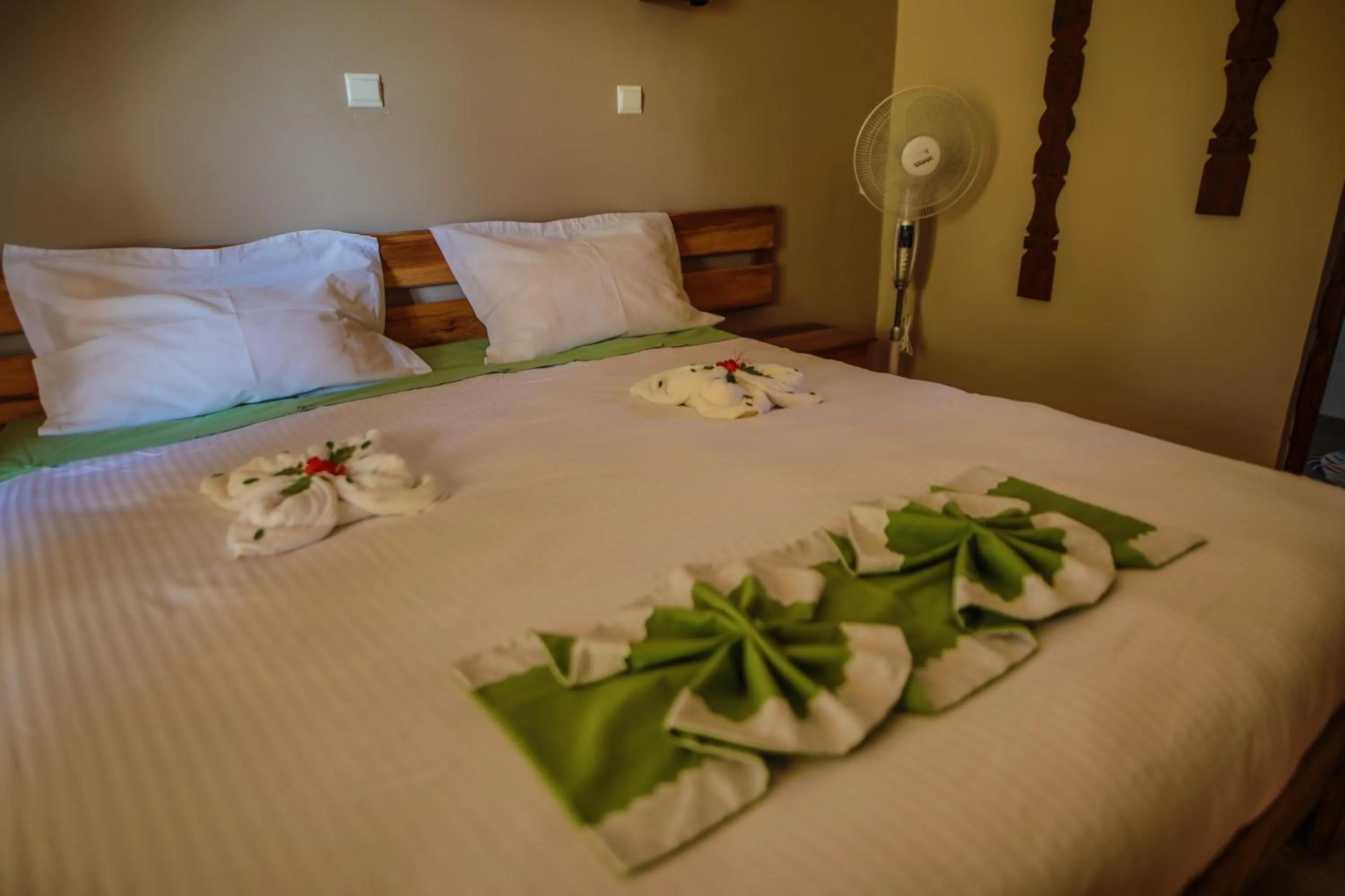 Bedroom, Bed in LAGUNA BEACH