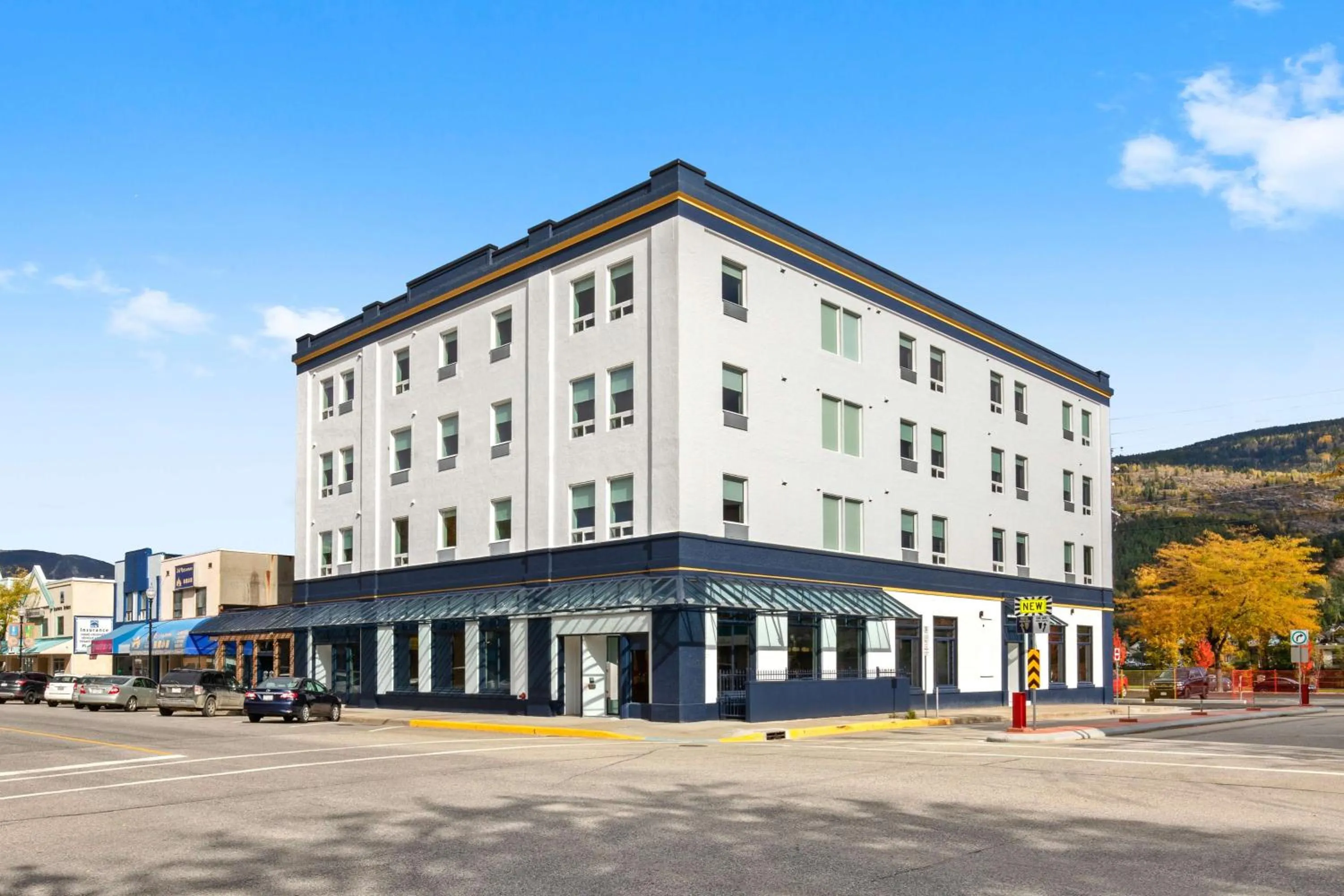 Property building in Crown Columbia Hotel; BW Premier Collection