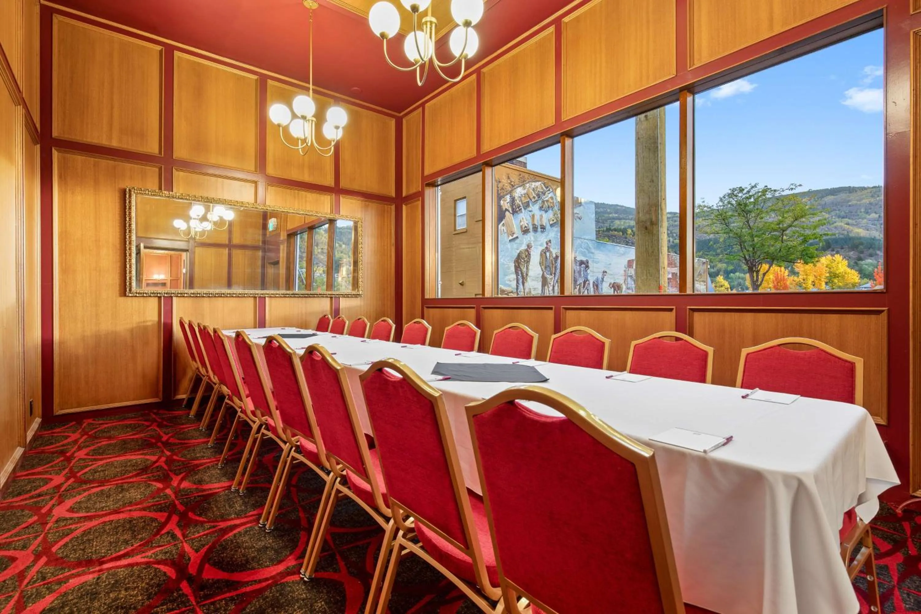 Meeting/conference room in Crown Columbia Hotel; BW Premier Collection