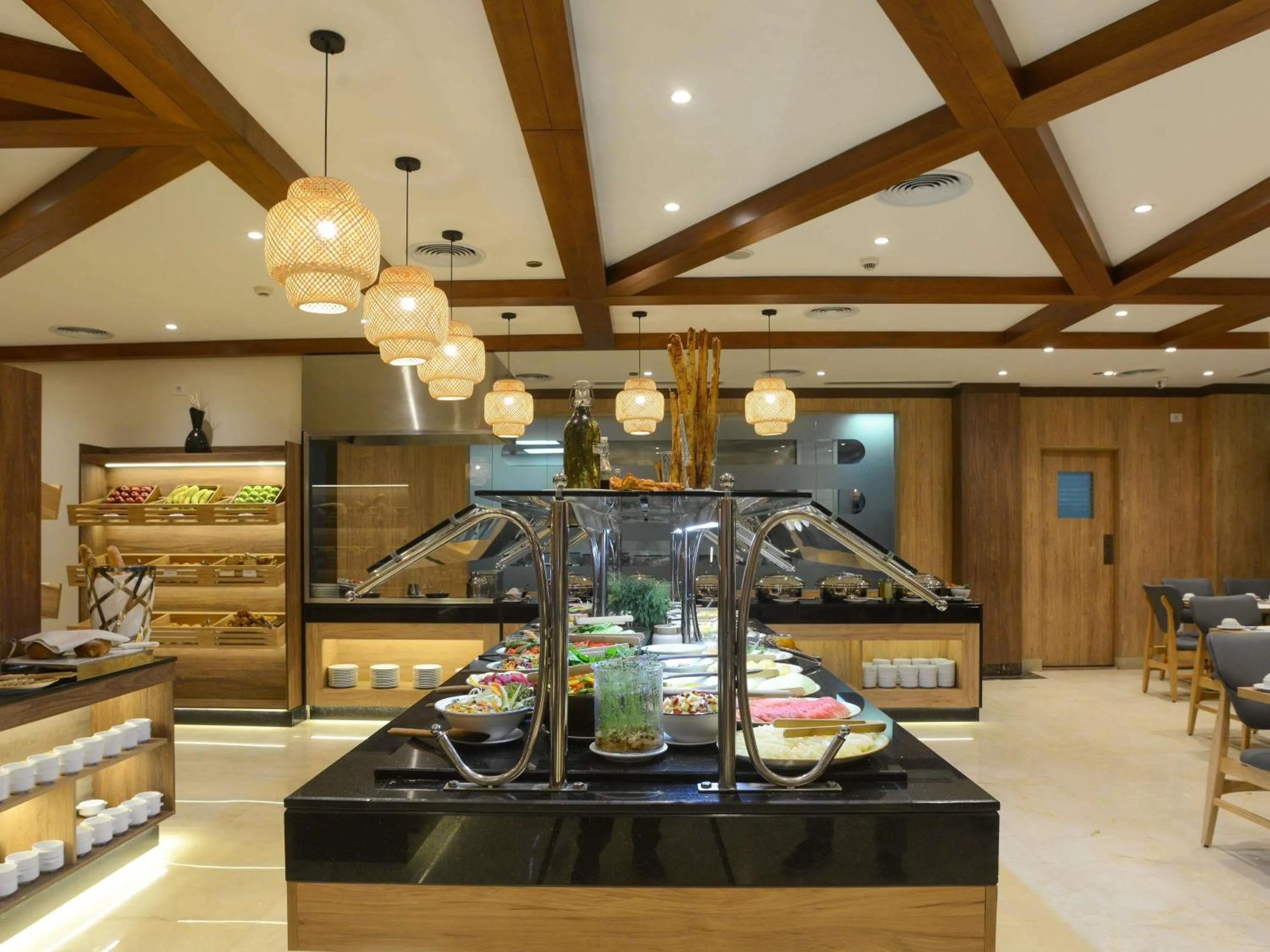 Restaurant/places to eat in Novotel Cairo El Borg