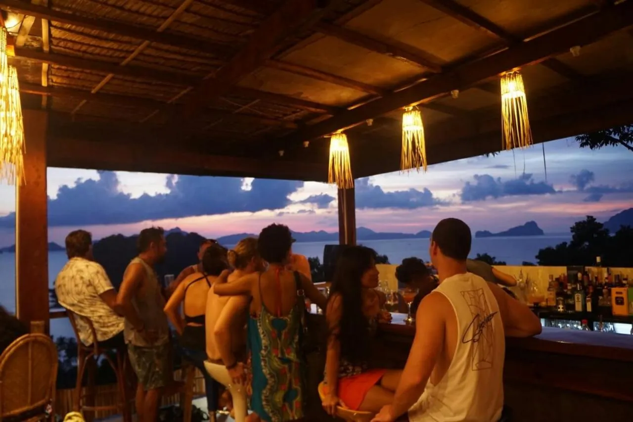 Lounge or bar in Lexias Hostel and Workspace - El Nido