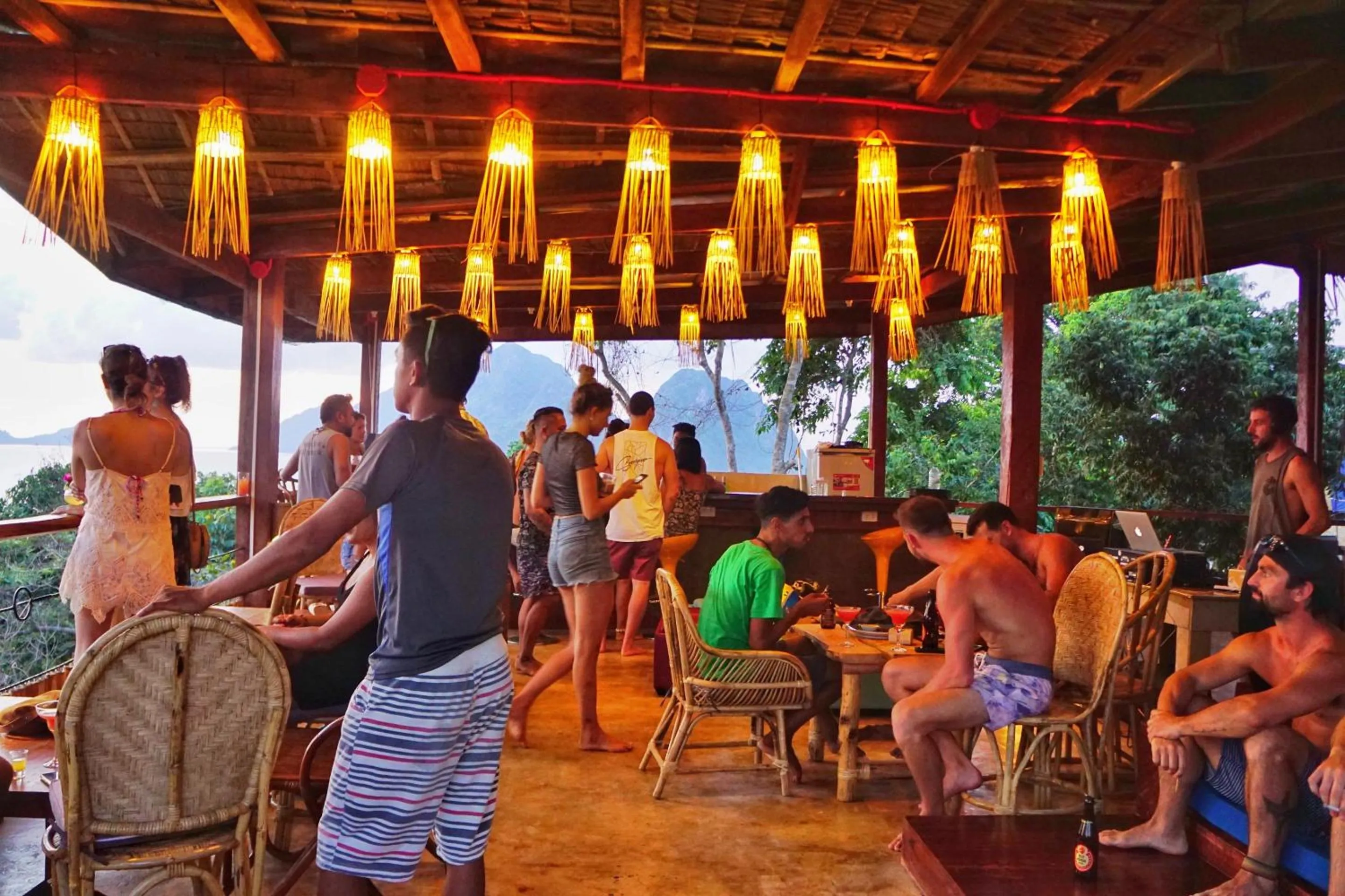 Lexias Hostel and Workspace - El Nido