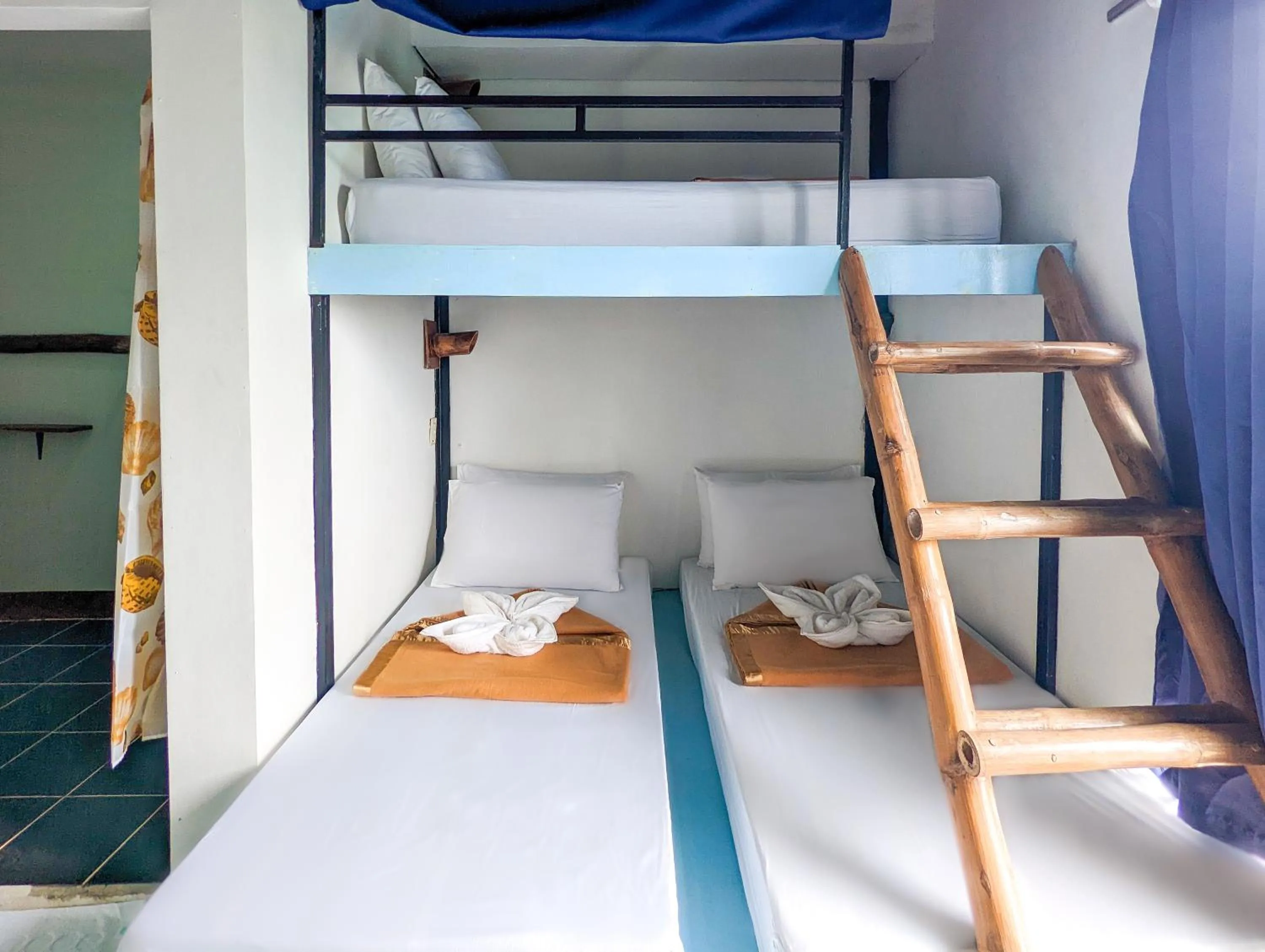 Lexias Hostel and Workspace - El Nido