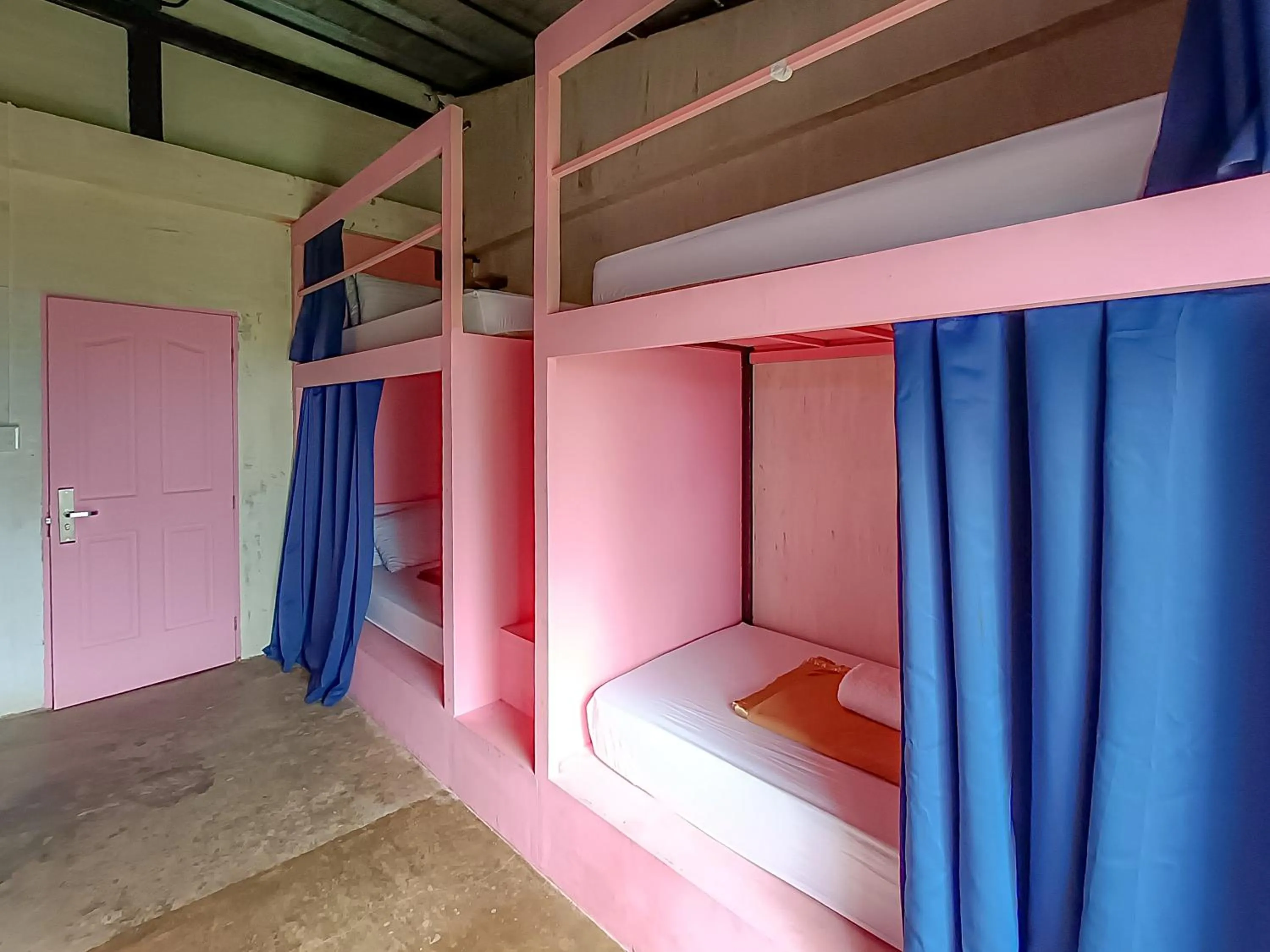 Lexias Hostel and Workspace - El Nido