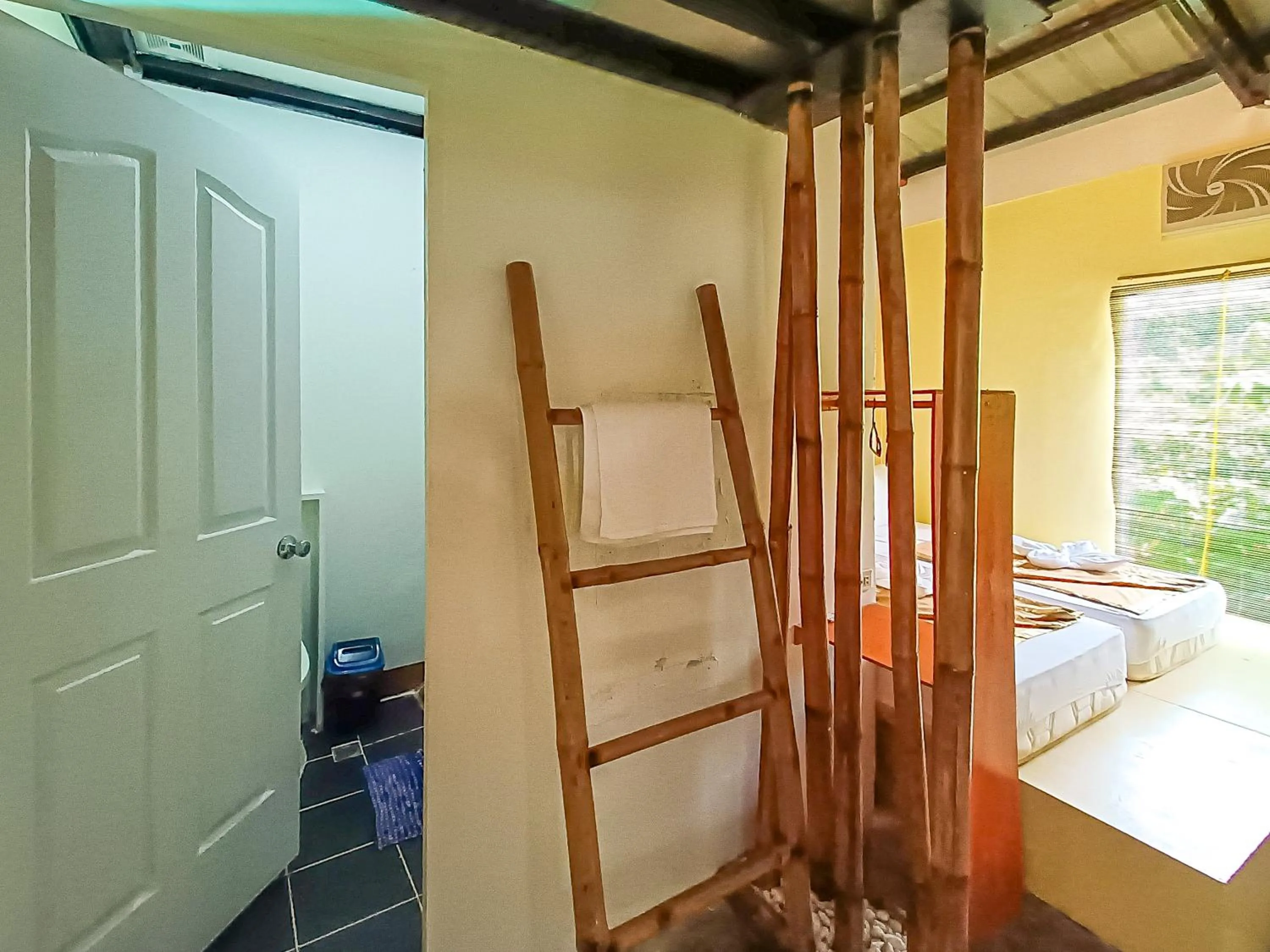 Lexias Hostel and Workspace - El Nido