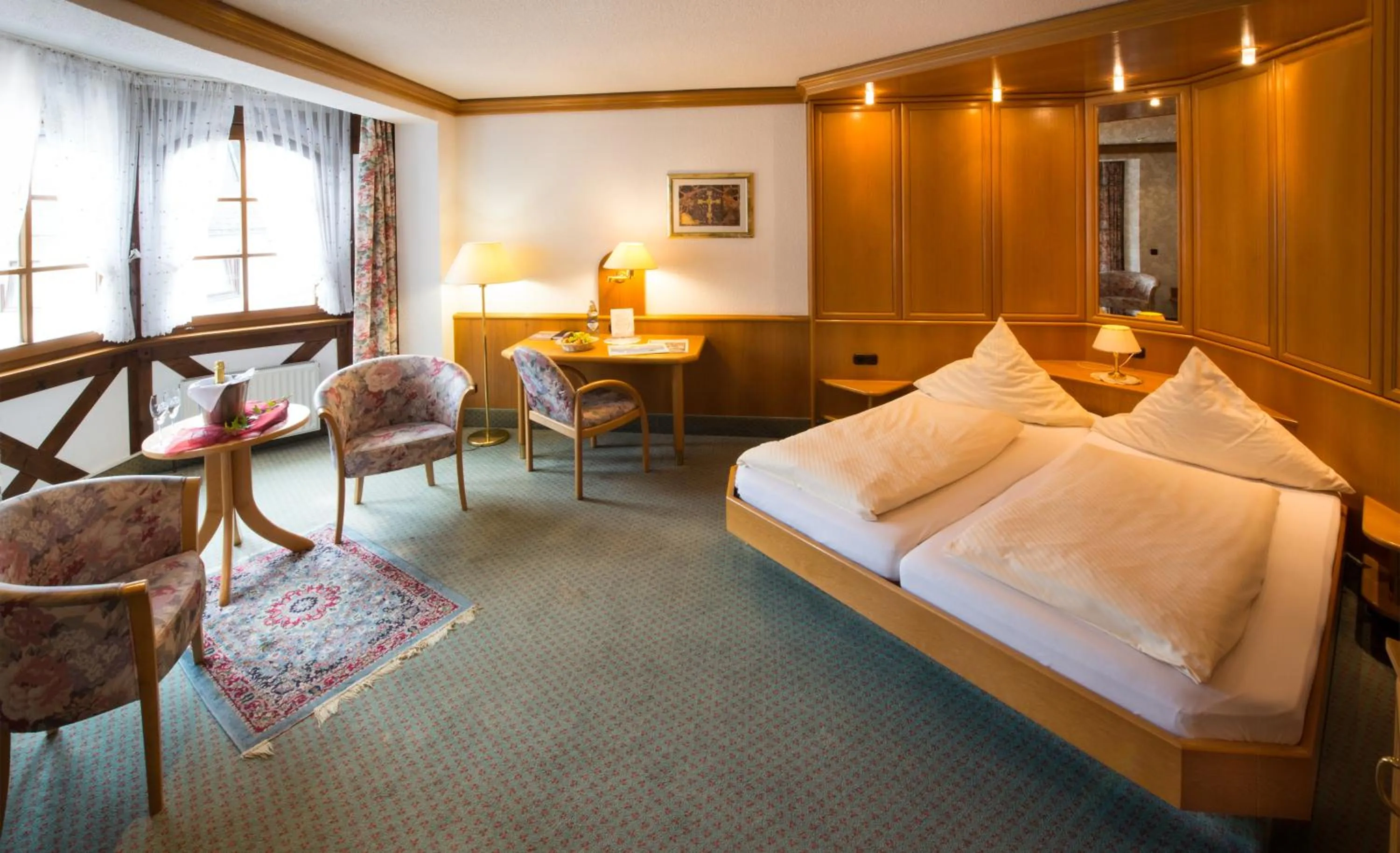 Bedroom, Bed in Hotel & Restaurant Krone