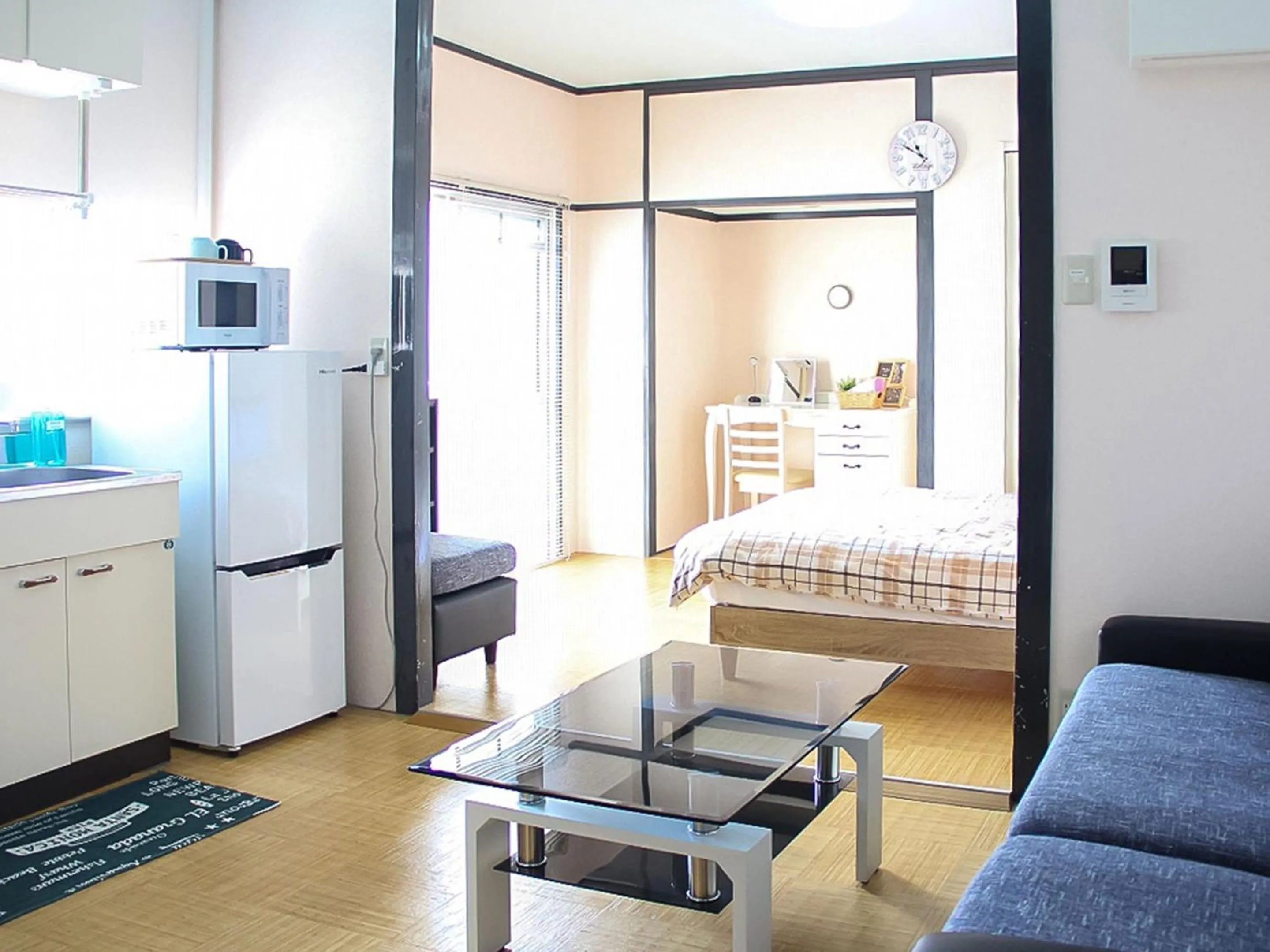 Living room, Bed in Calm house Beppukitahama