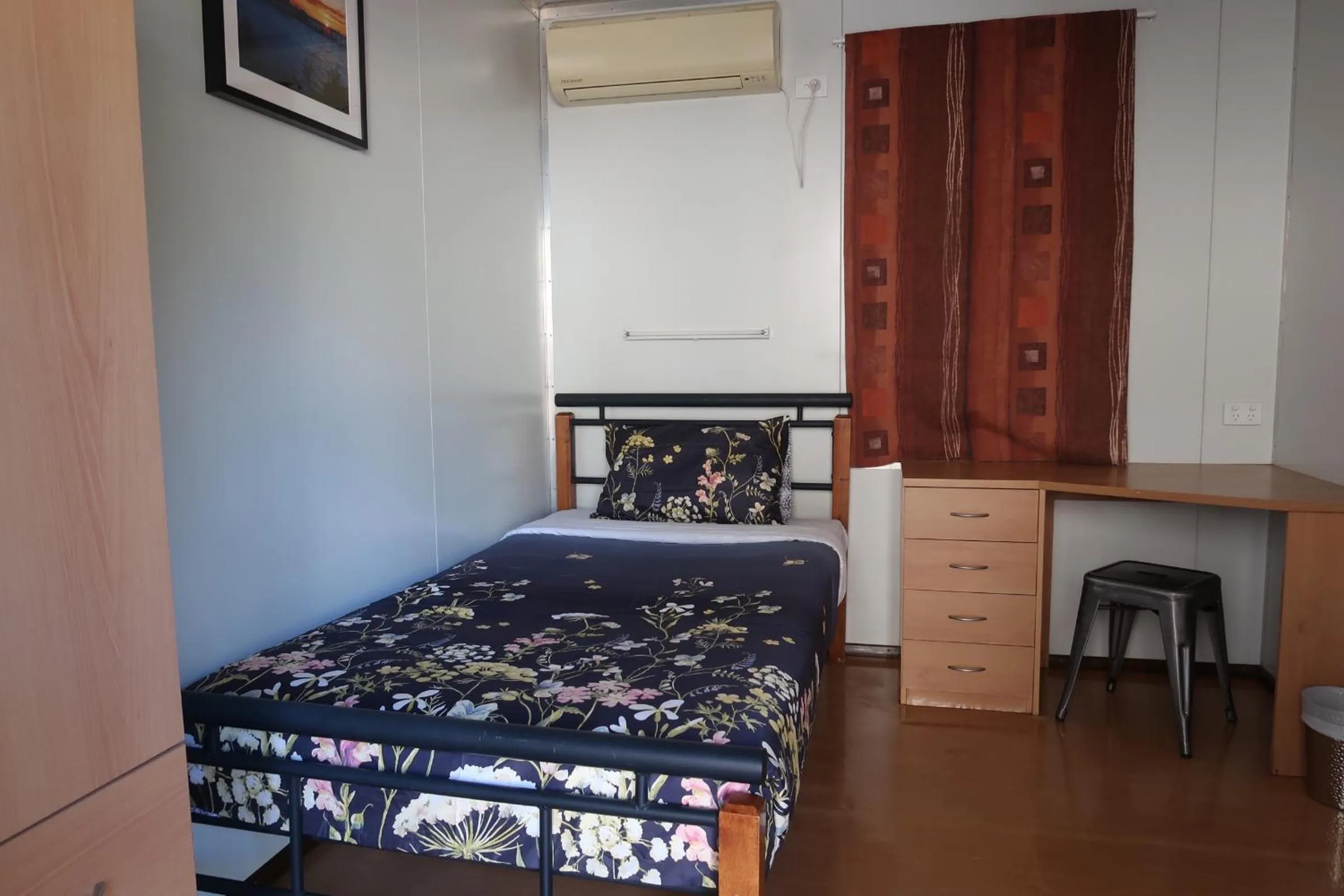 Bed in Mud Crab Motel