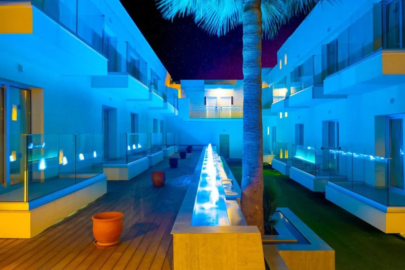 Night in Melpo Antia Hotel & Suites