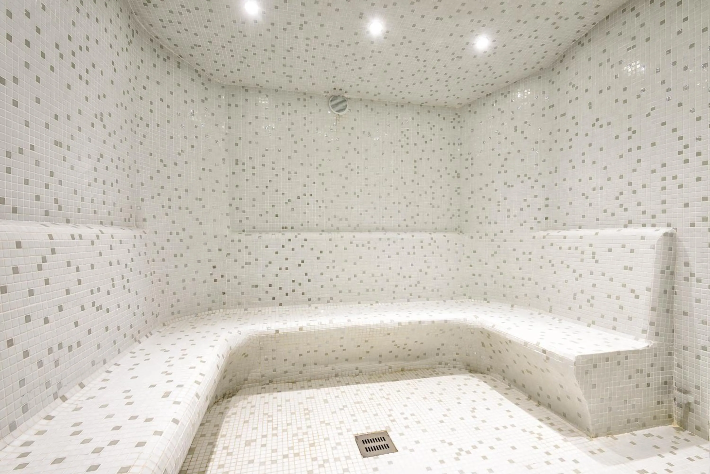 Spa and wellness centre/facilities in Melpo Antia Hotel & Suites