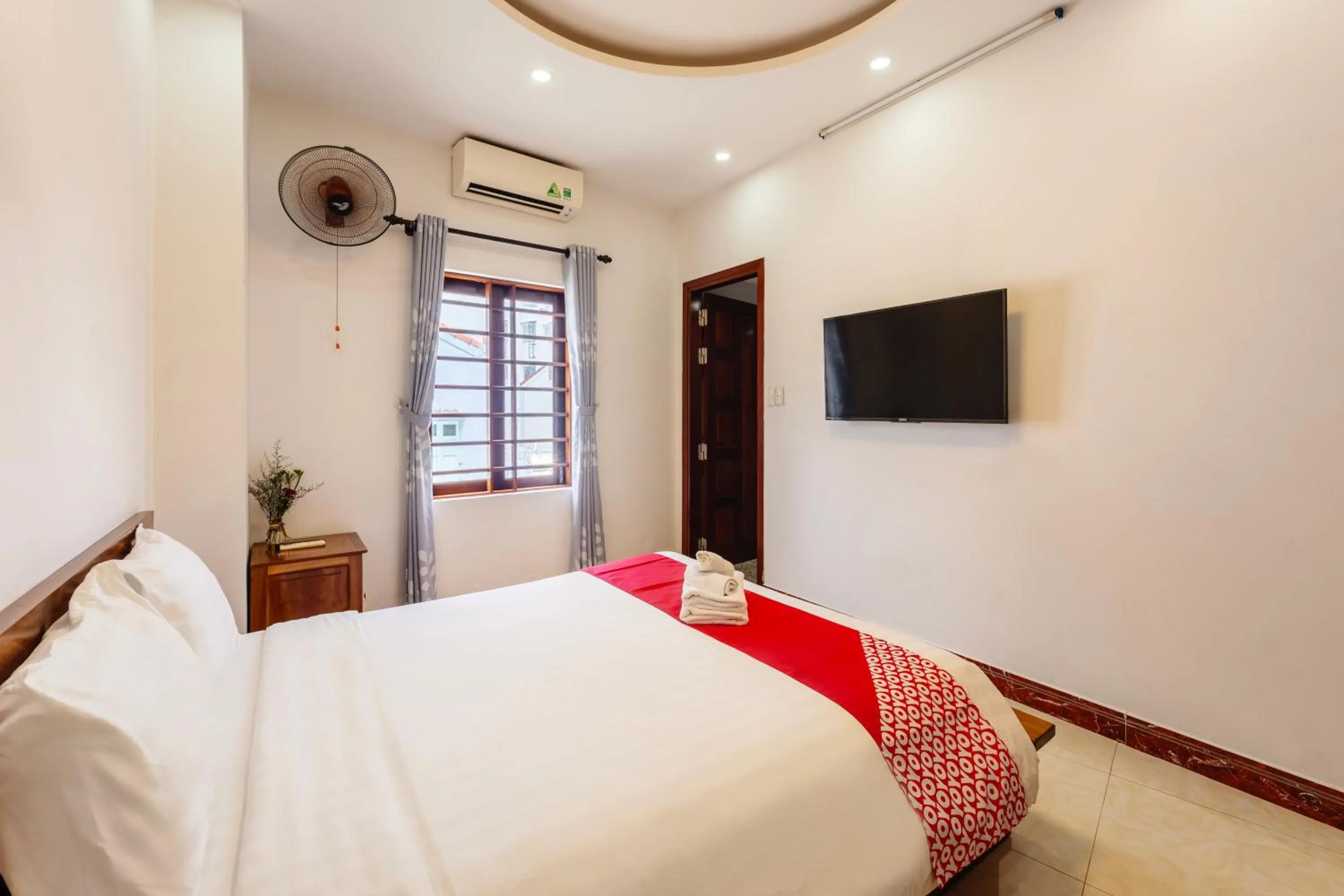 Communal lounge/ TV room, Bed in Hoi An Legend Connect Villa