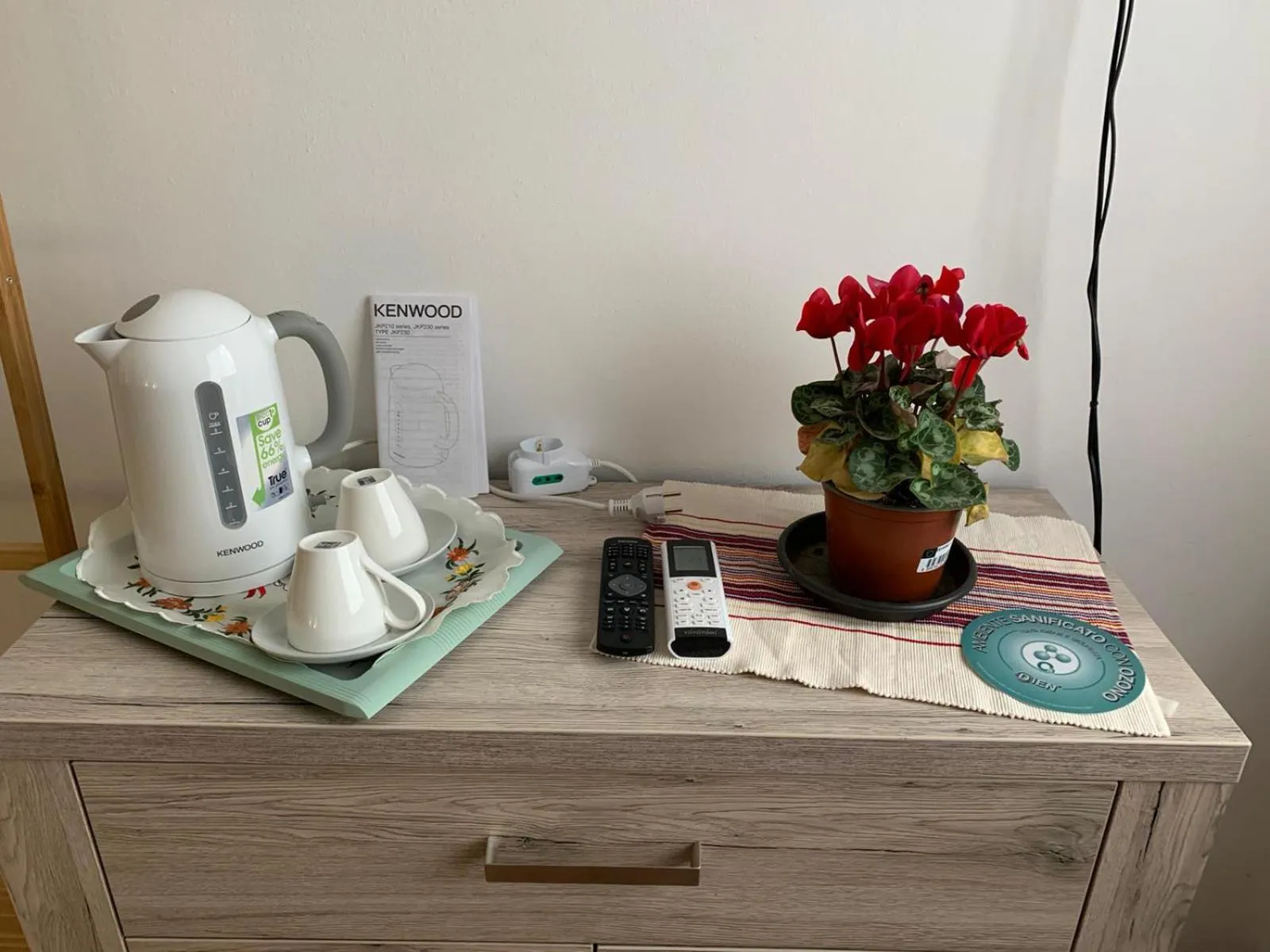 Coffee/tea facilities in B & B Chic