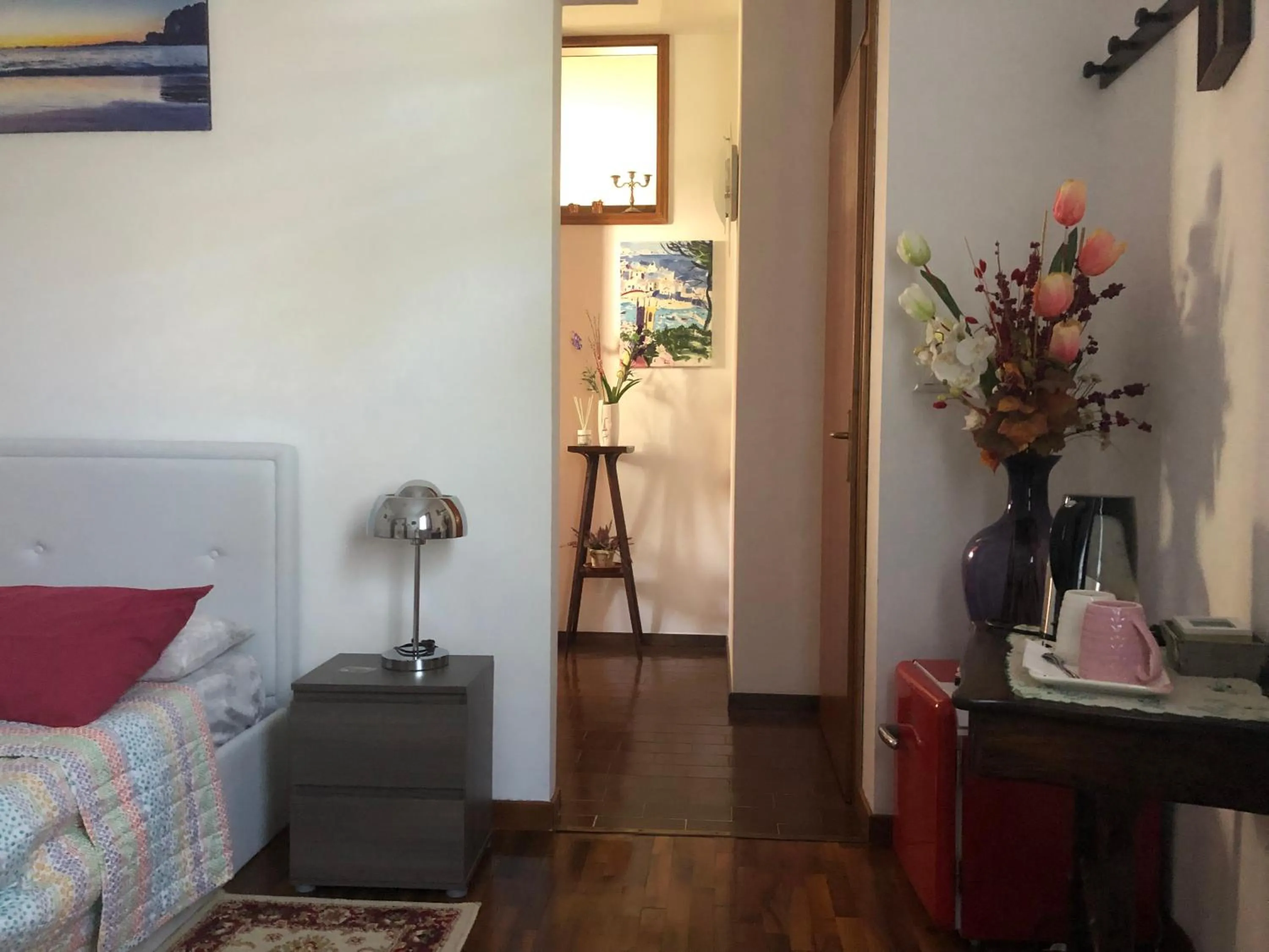 Photo of the whole room in B & B Chic