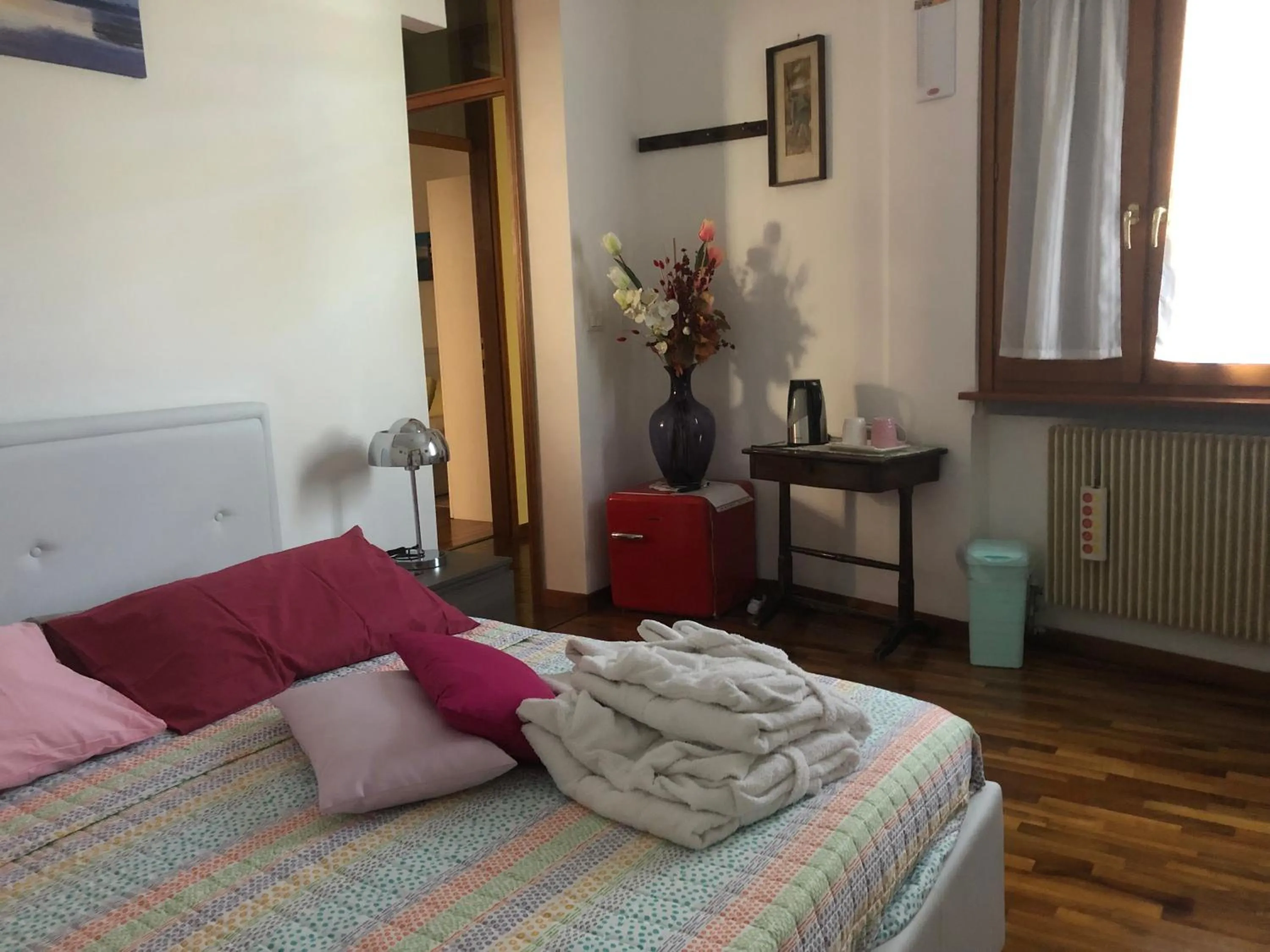 Photo of the whole room, Bed in B & B Chic