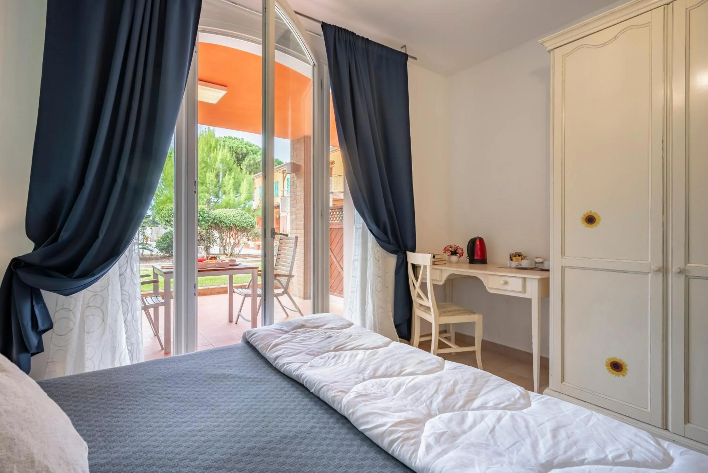 Patio, Bed in Ombra Verde Residence e B&B