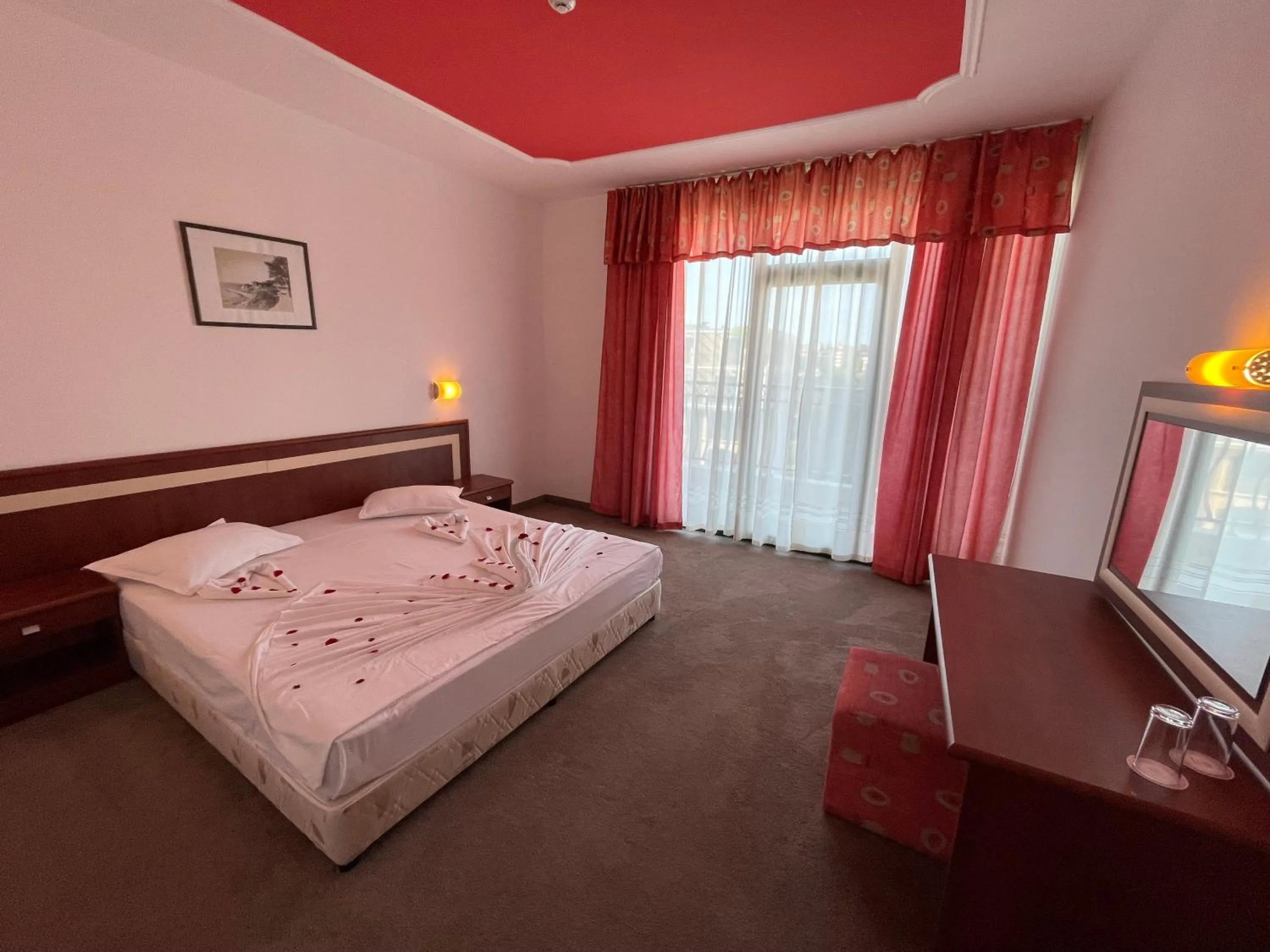 Photo of the whole room, Bed in Mena Palace Hotel - All Inclusive