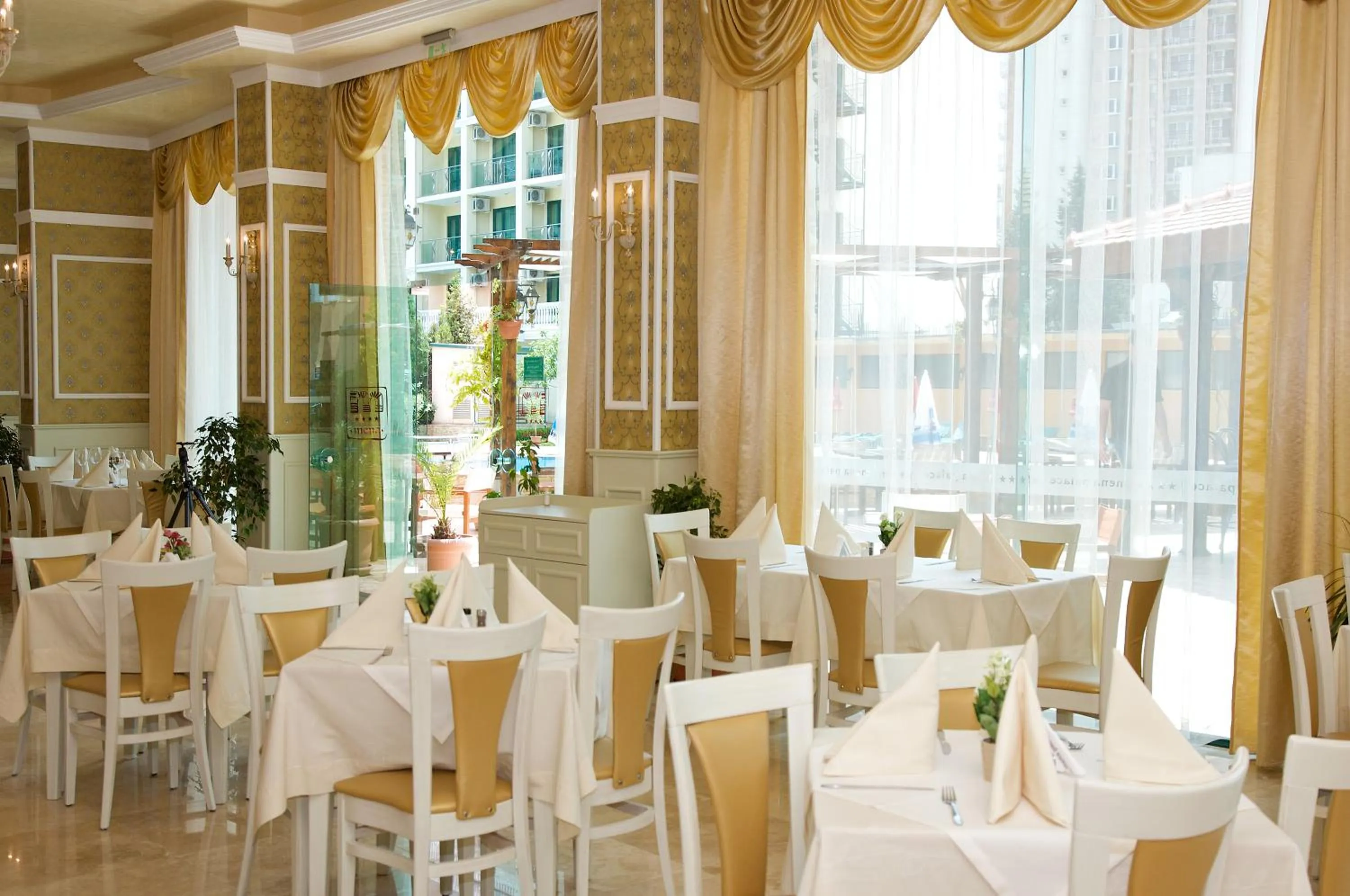 Restaurant/places to eat in Mena Palace Hotel - All Inclusive