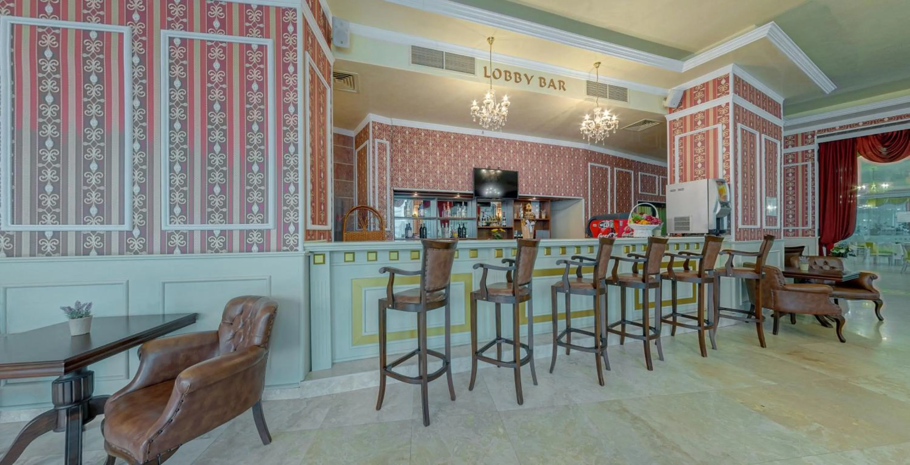 Lounge or bar in Mena Palace Hotel - All Inclusive