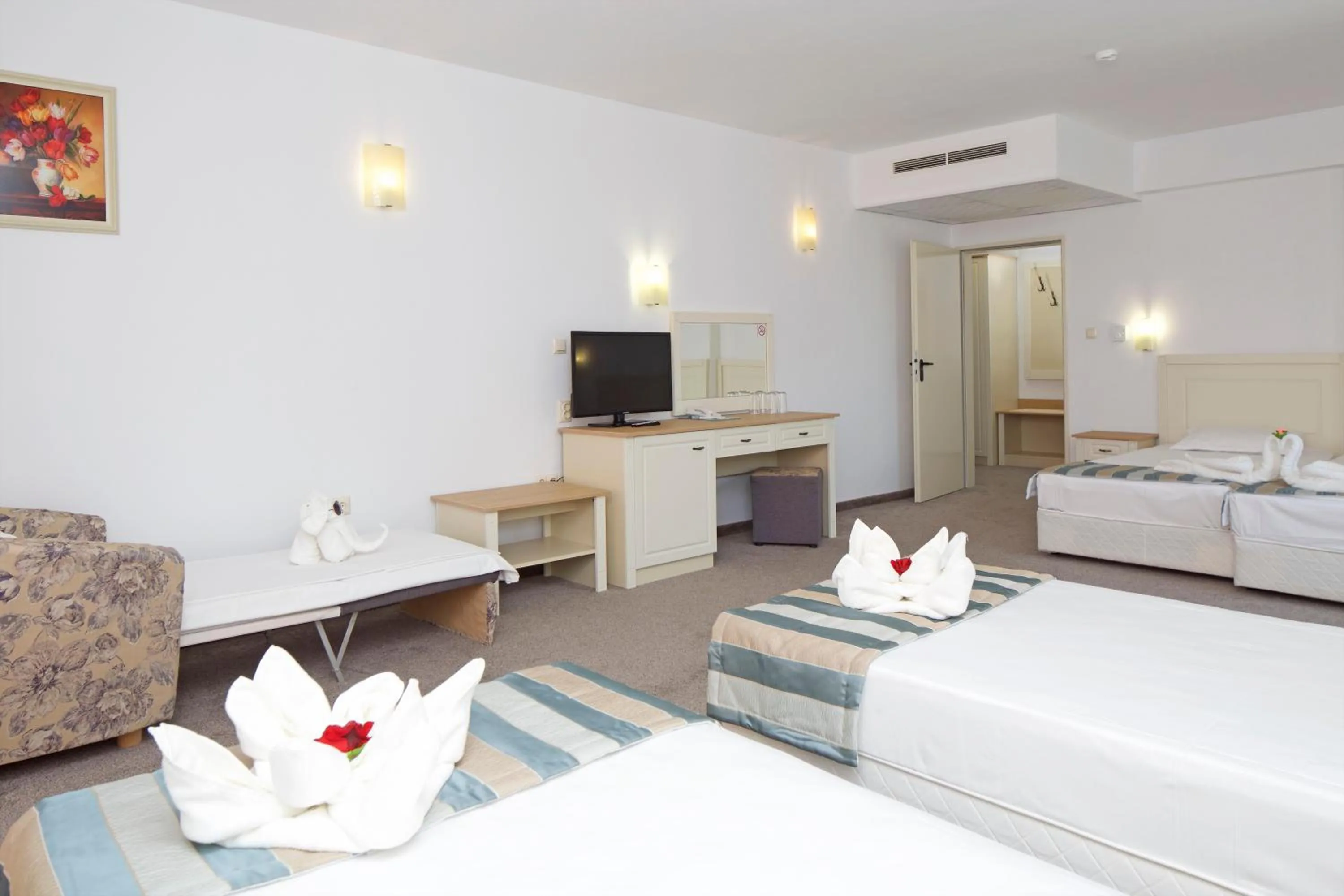 Bedroom, Bed in Mena Palace Hotel - All Inclusive