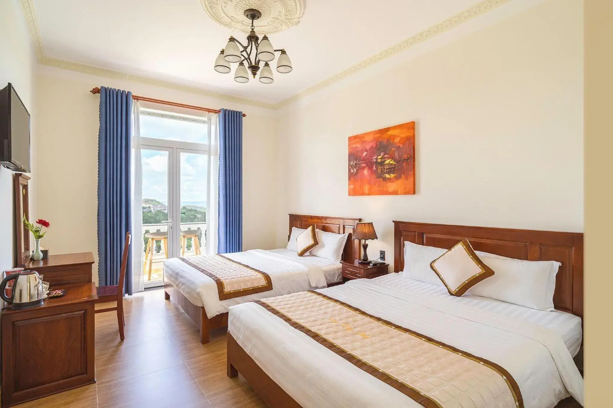 Deluxe Quadruple Room in Dieu Thong Hotel Deluxe Quadruple Room in Dieu Thong Hotel