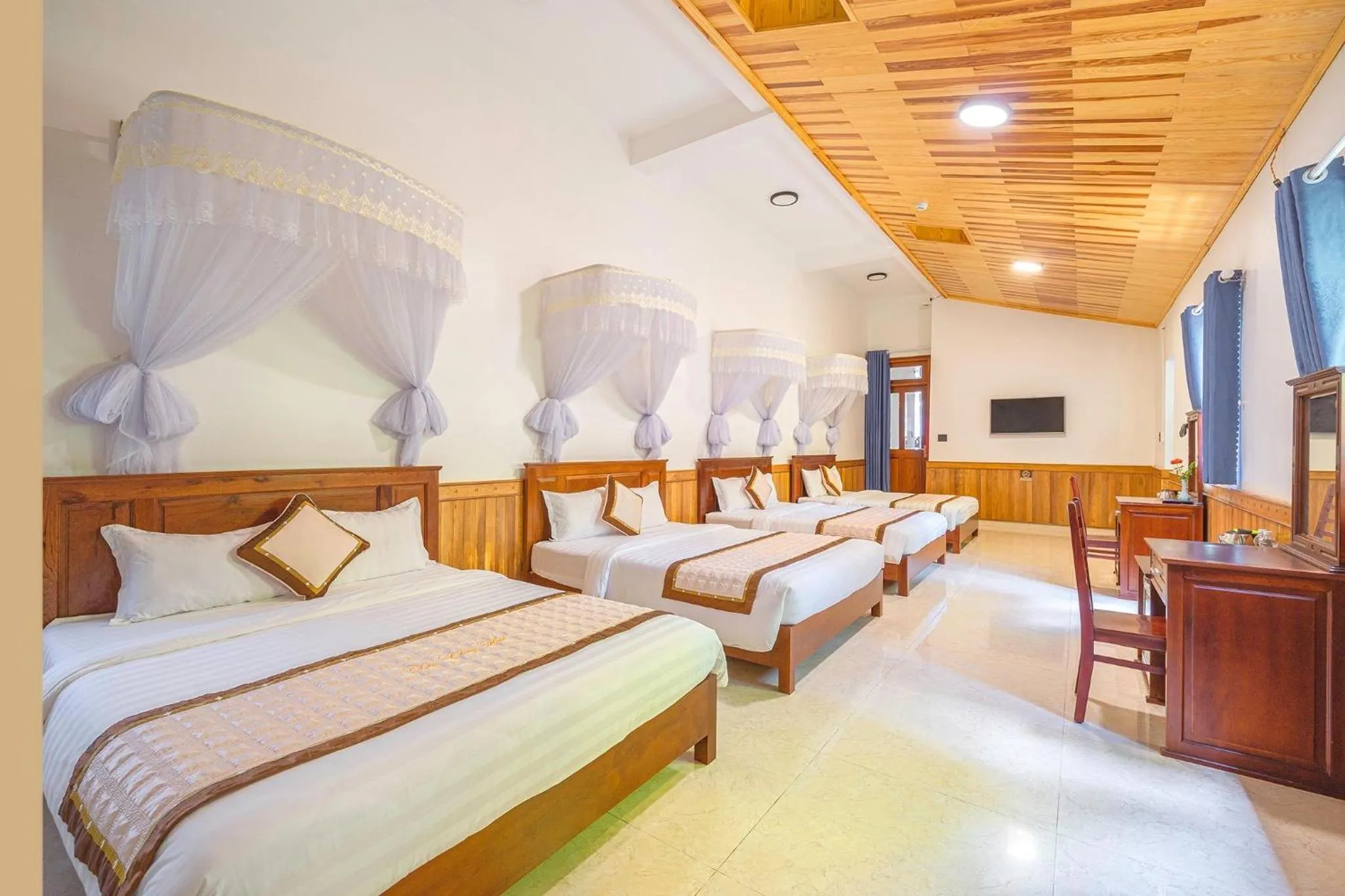 Bed in Dieu Thong Hotel