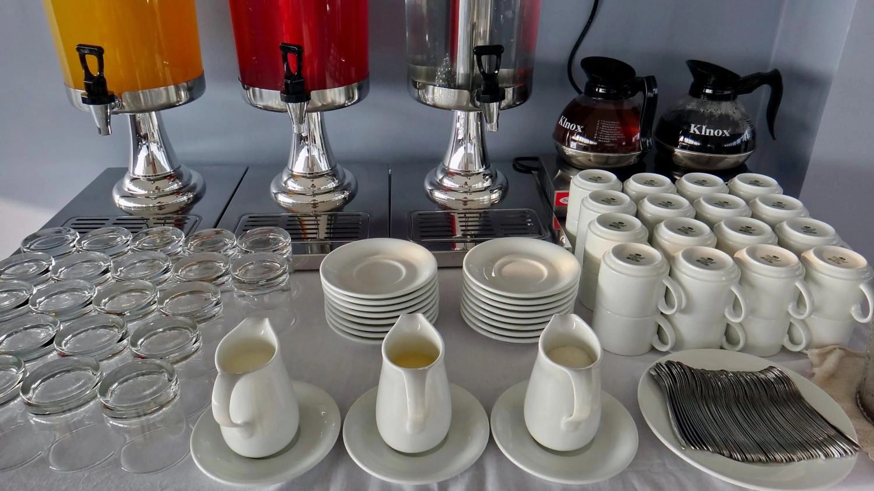 Coffee/tea facilities in For You Hotel
