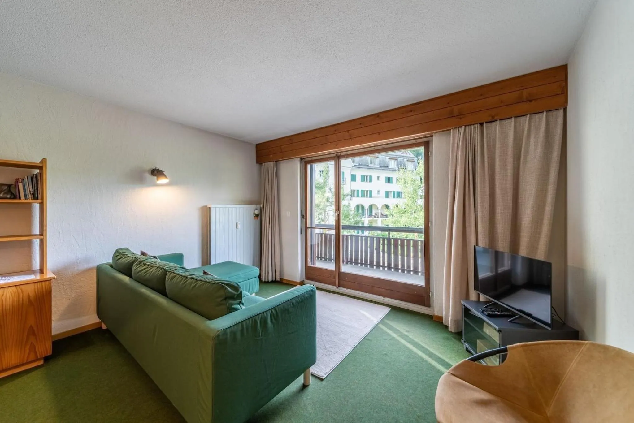 Communal lounge/ TV room in Chesa Muot Marias - Sils