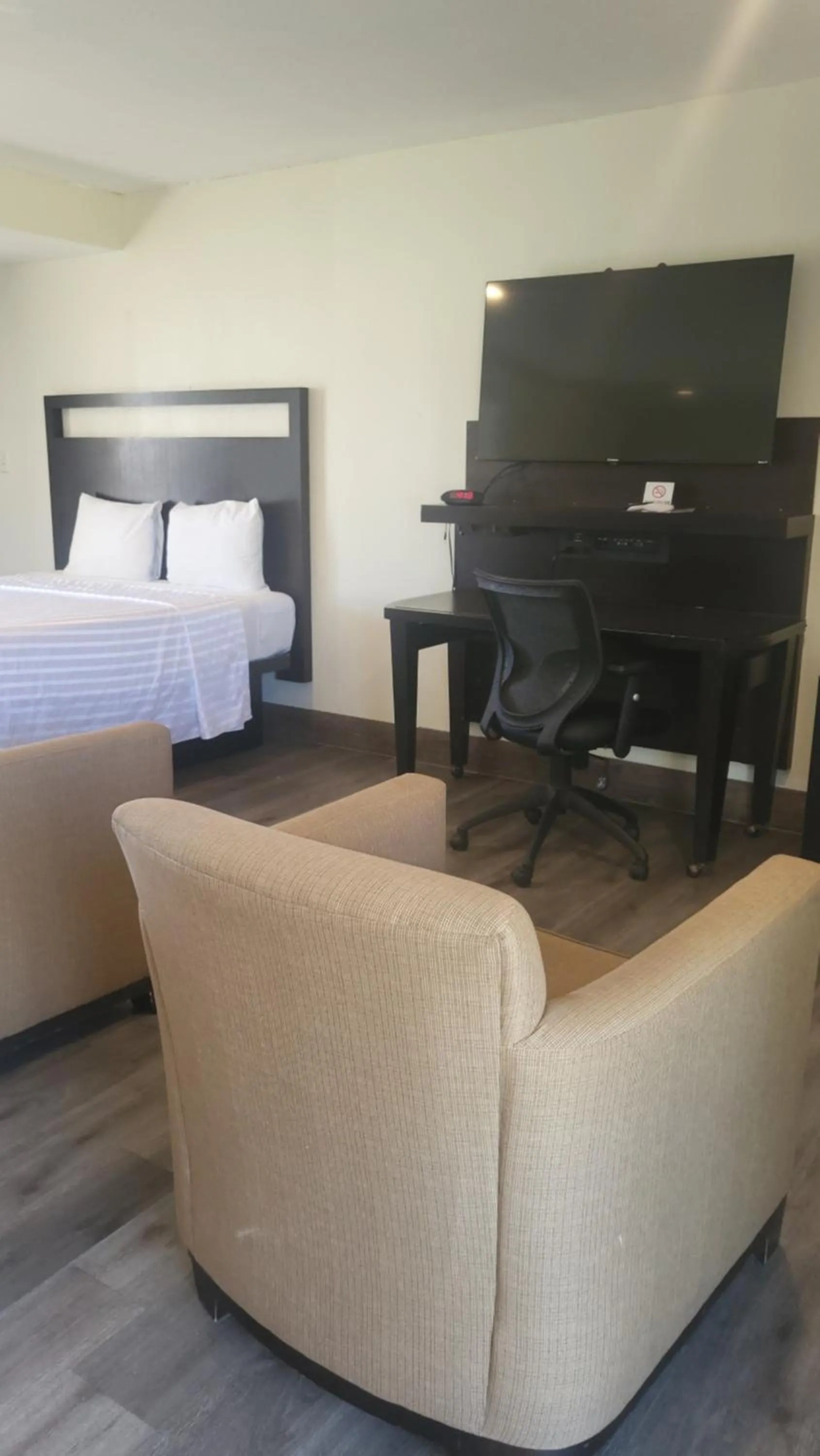 TV and multimedia, Bed in Valley Inn