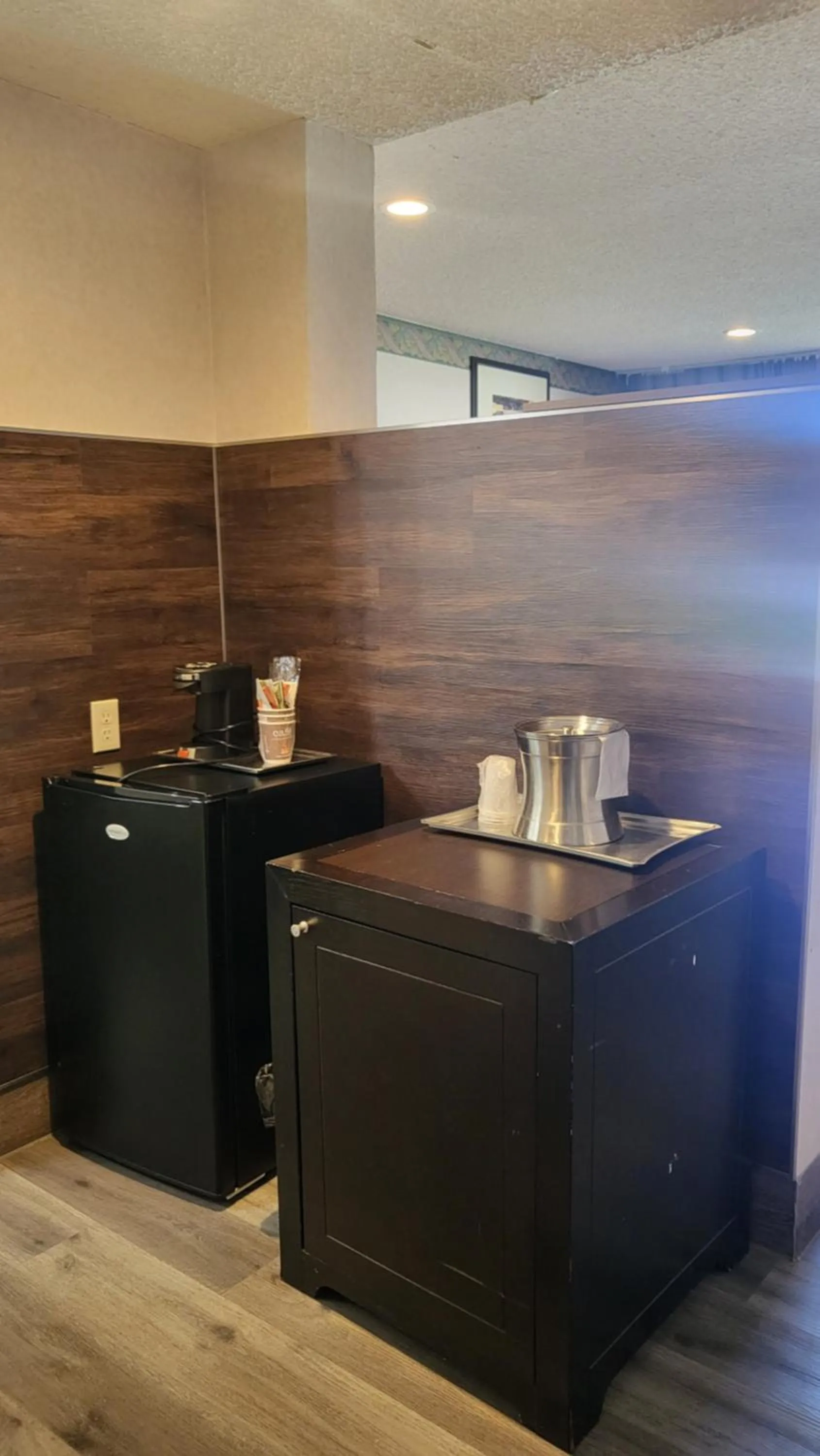 room service in Valley Inn