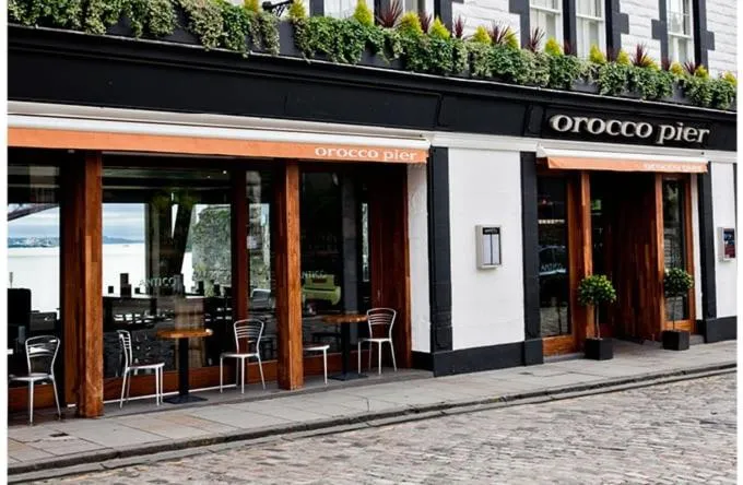 Restaurant/places to eat in Orocco Pier