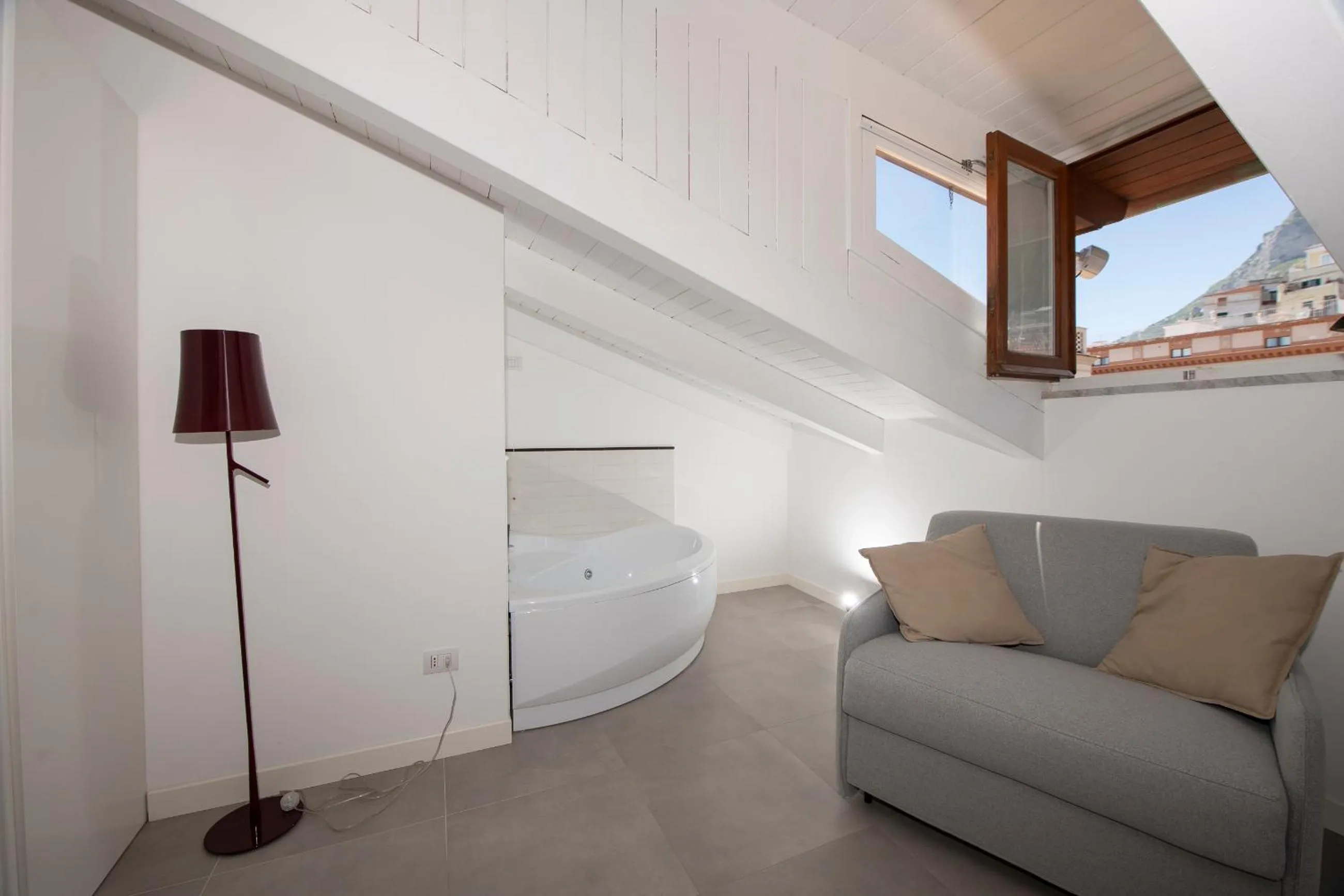 Bath in Zia Pupetta Suites