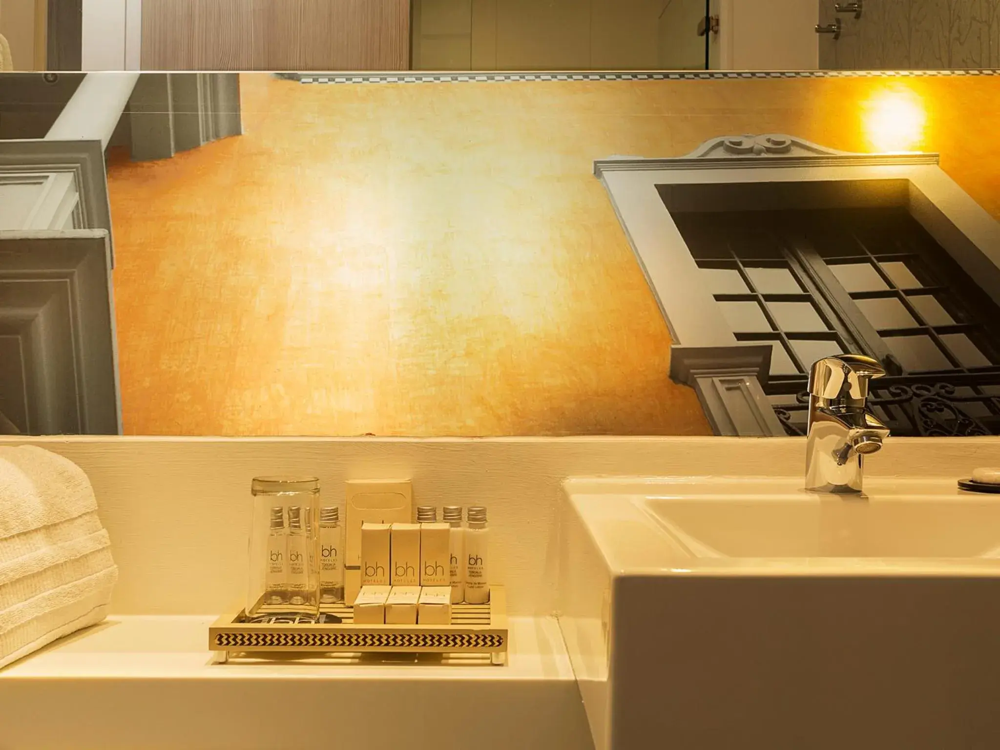 Family Room in Hotel bh Bicentenario Family Room in Hotel bh Bicentenario