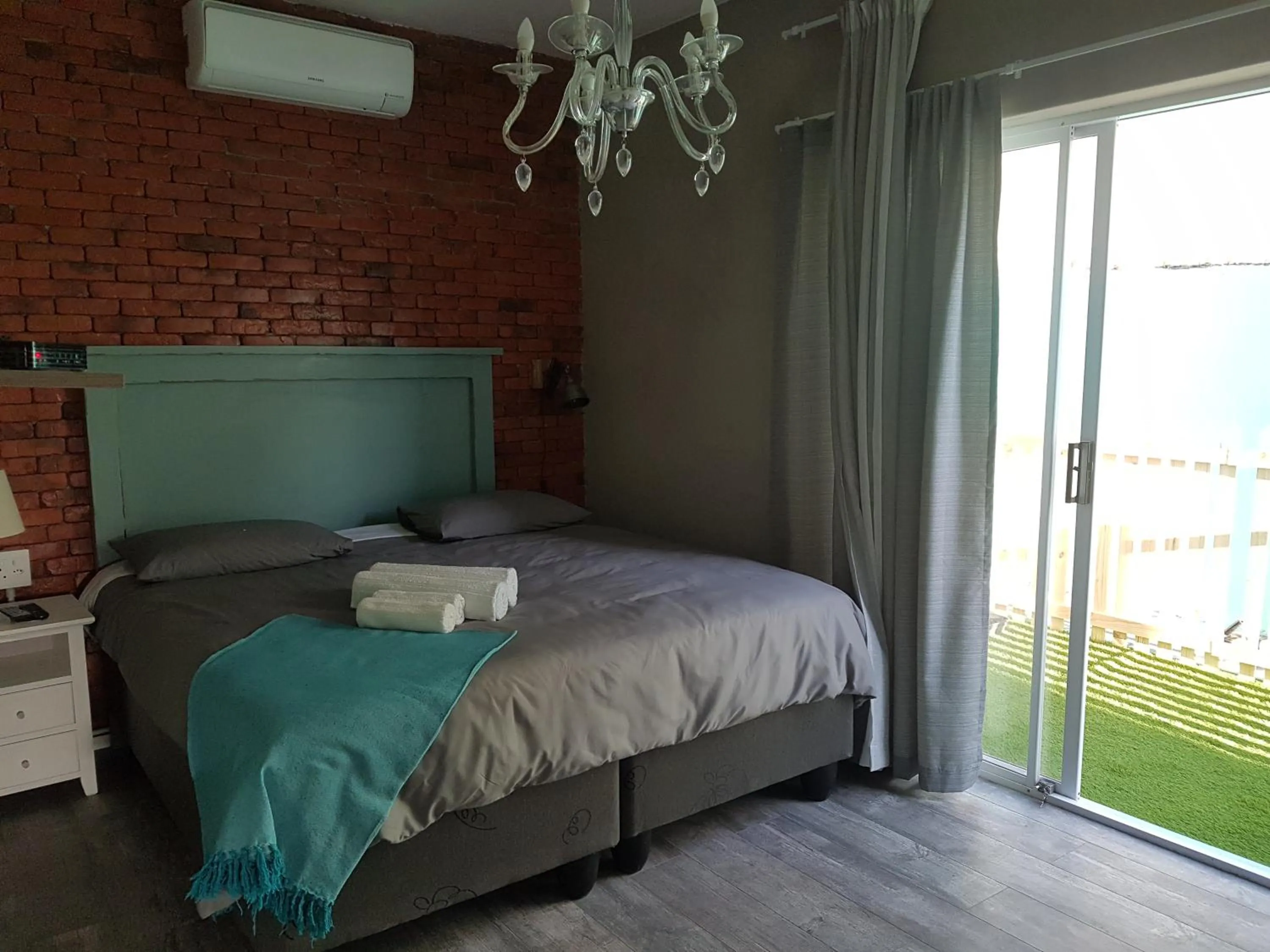 Bed in The Mountains