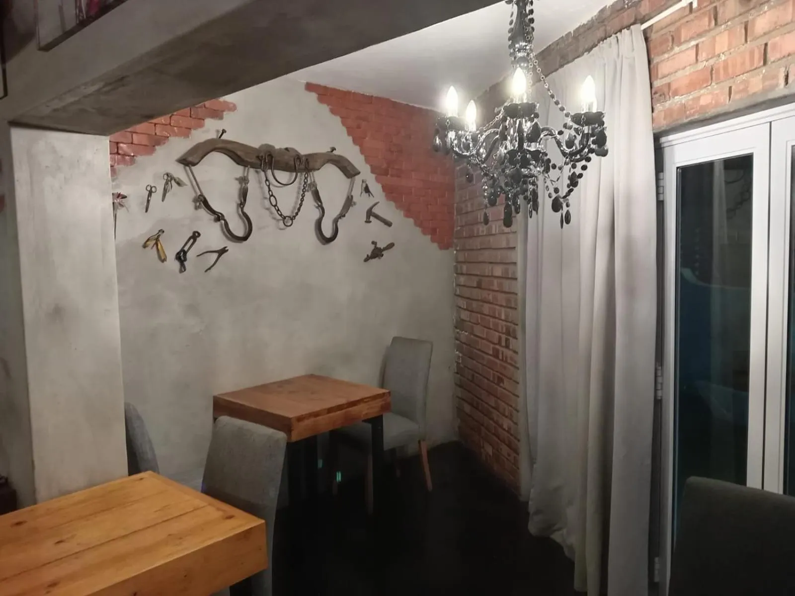 Communal lounge/ TV room in The Mountains