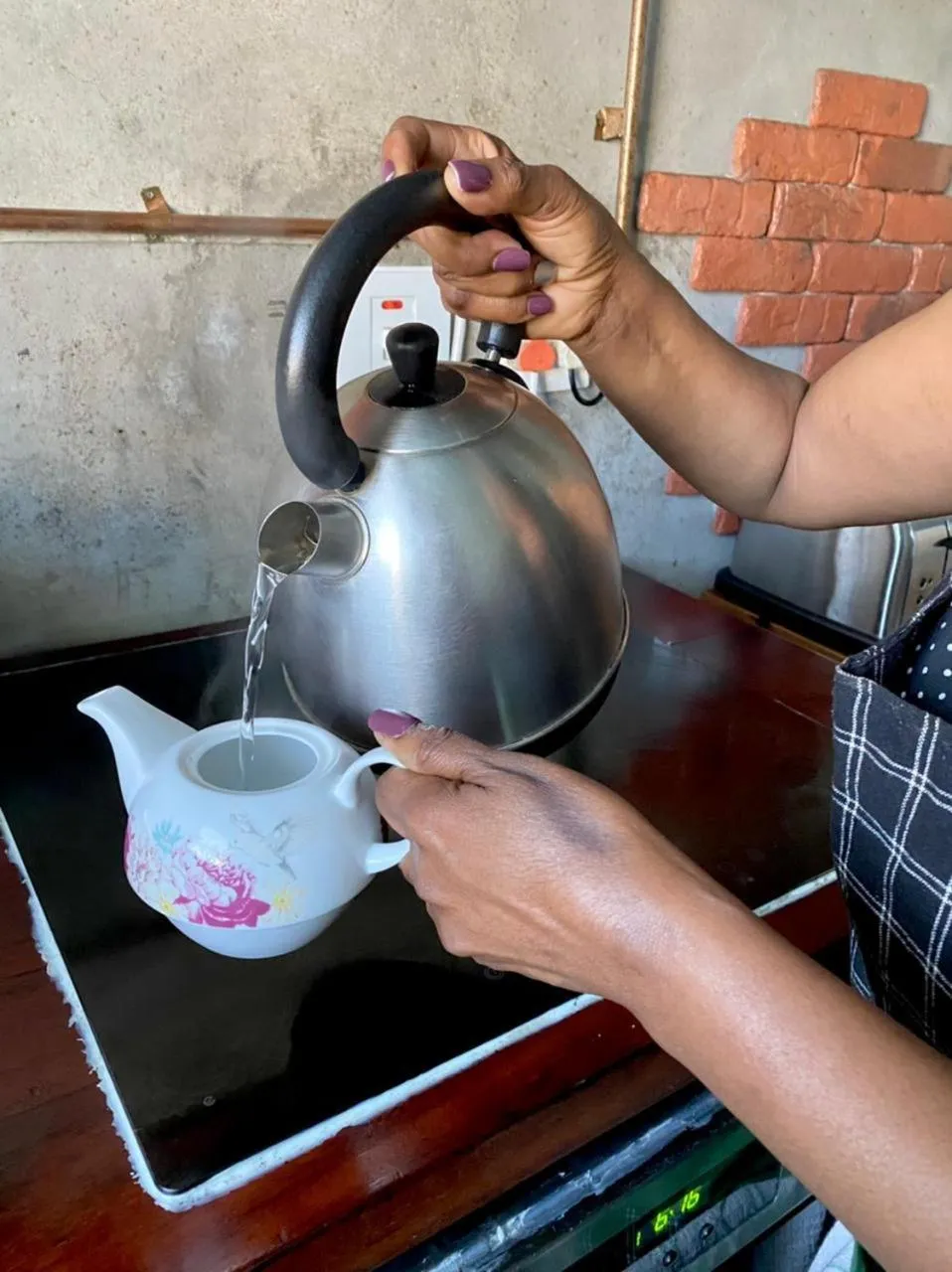 Decorative detail in The Mountains