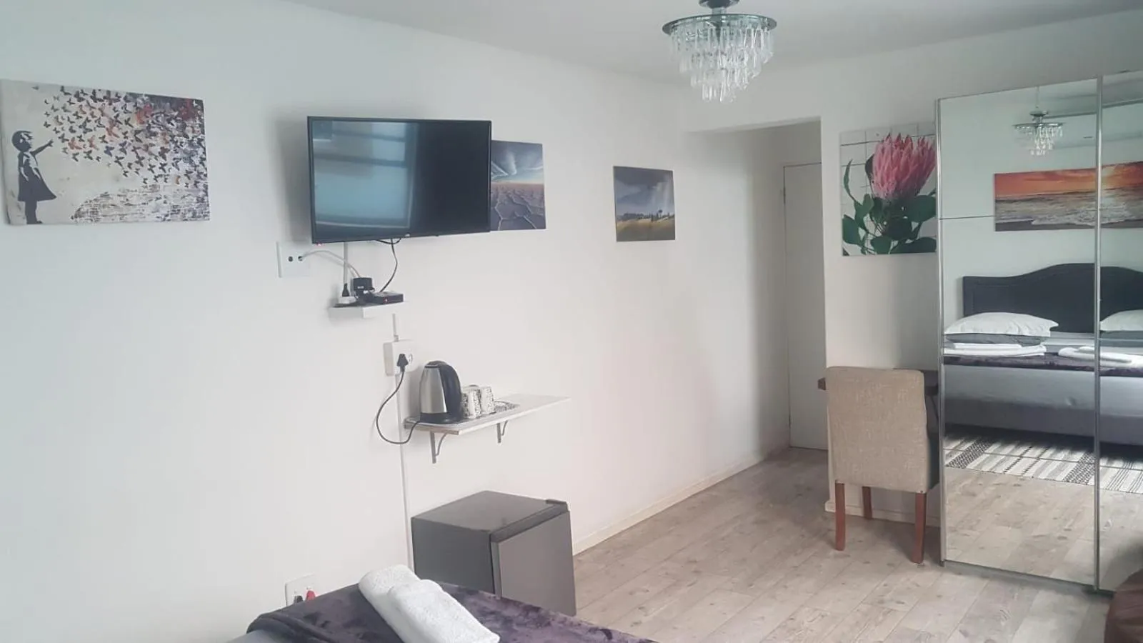 Bedroom, Bed in The Mountains