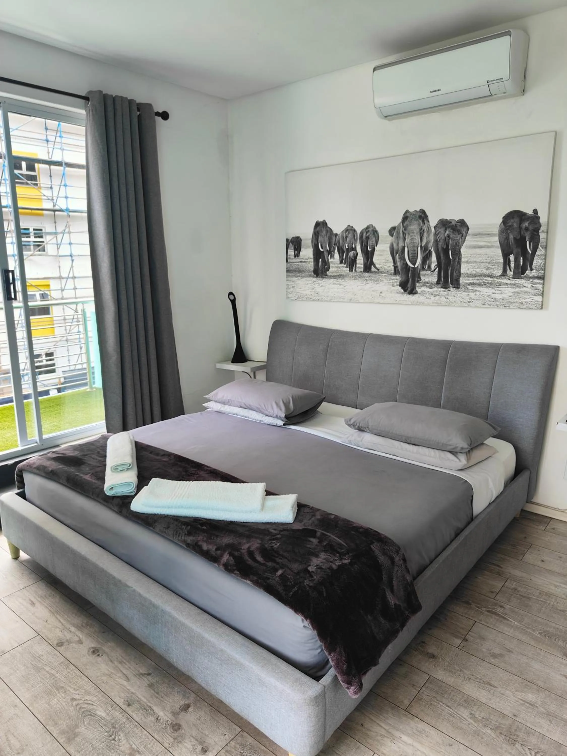 Bedroom, Bed in The Mountains