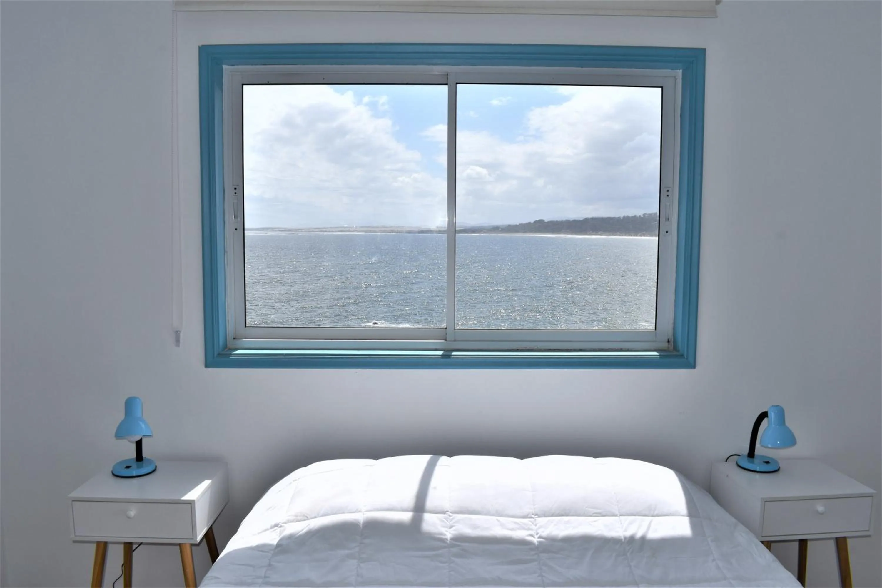 View (from property/room), Bed in Bahía Luz Hostal