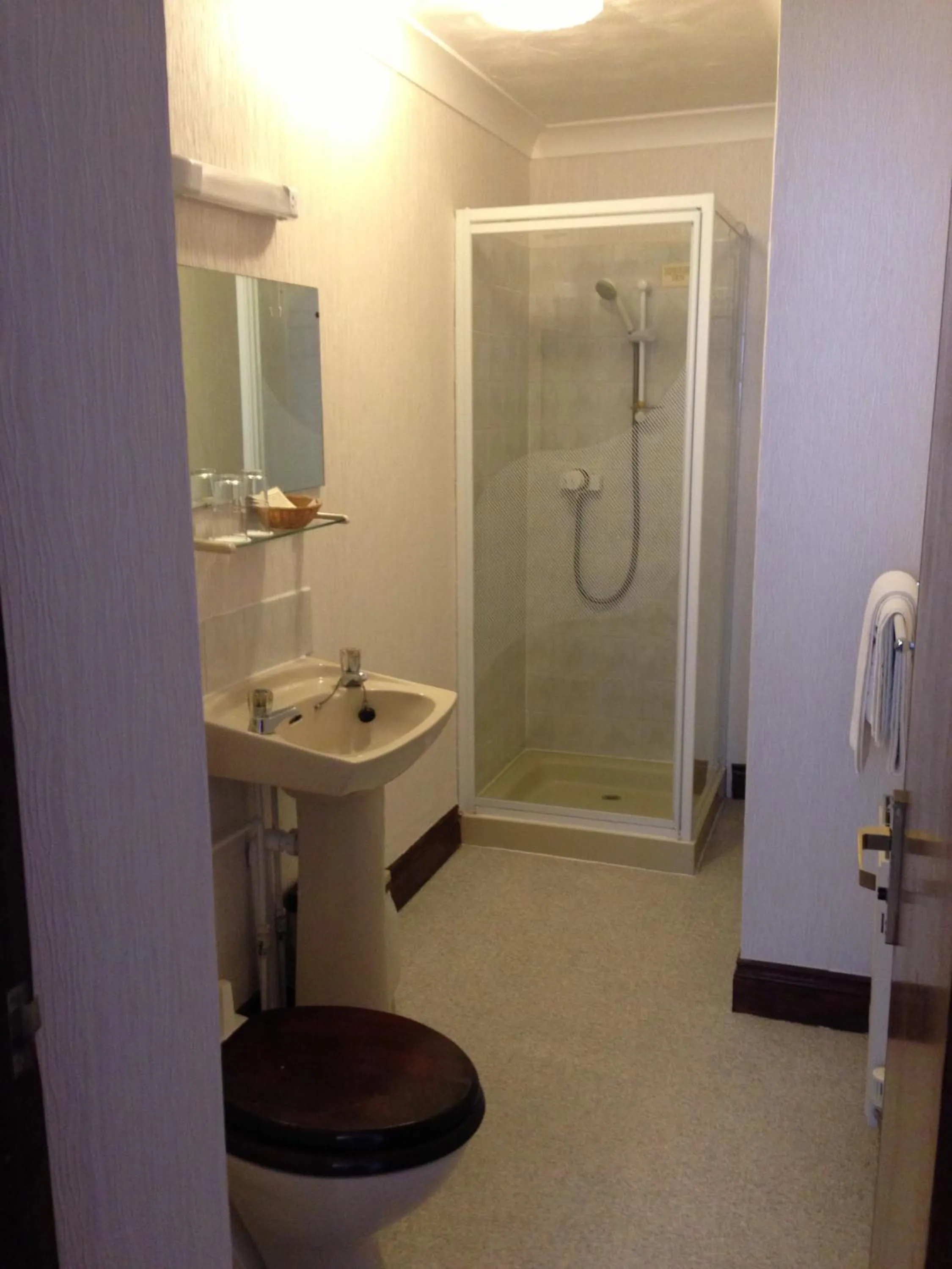 Bathroom in The Wight Bay Hotel - Isle of Wight