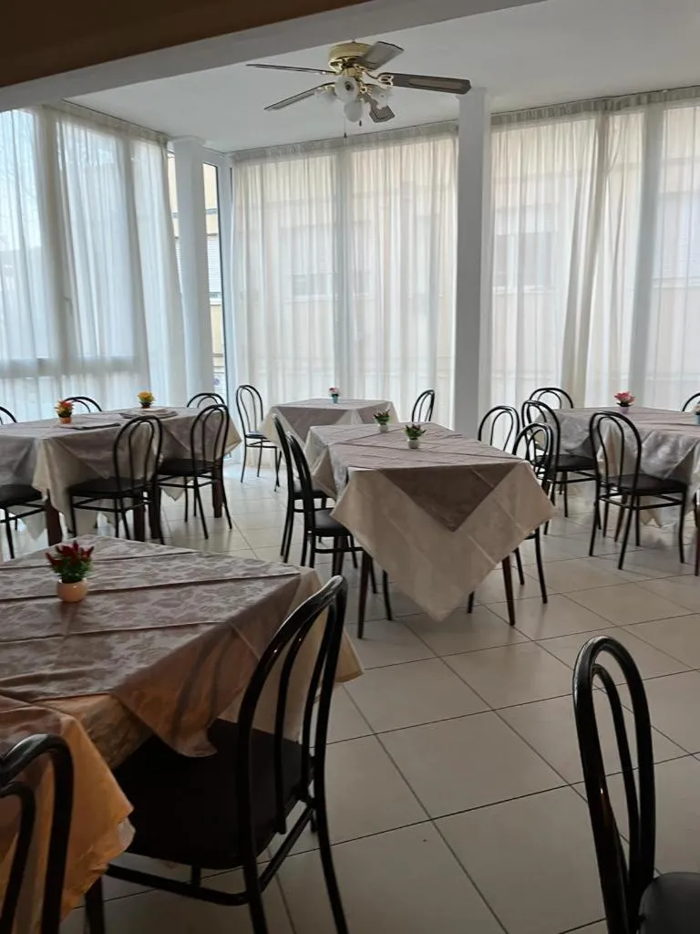 Restaurant/places to eat in Hotel Vienna Rivazzurra