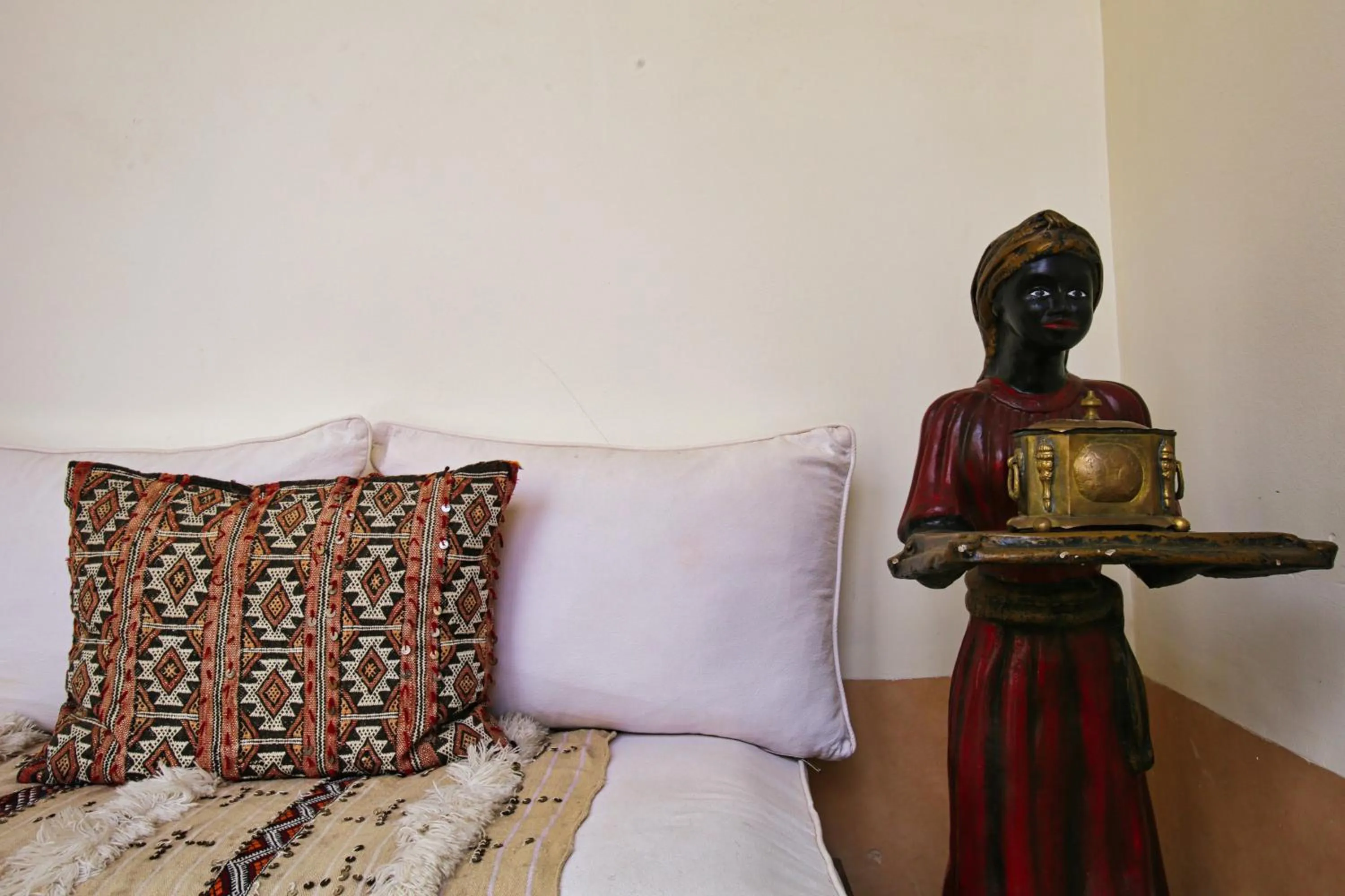 Decorative detail, Bed in Riad du Ciel Marrakech