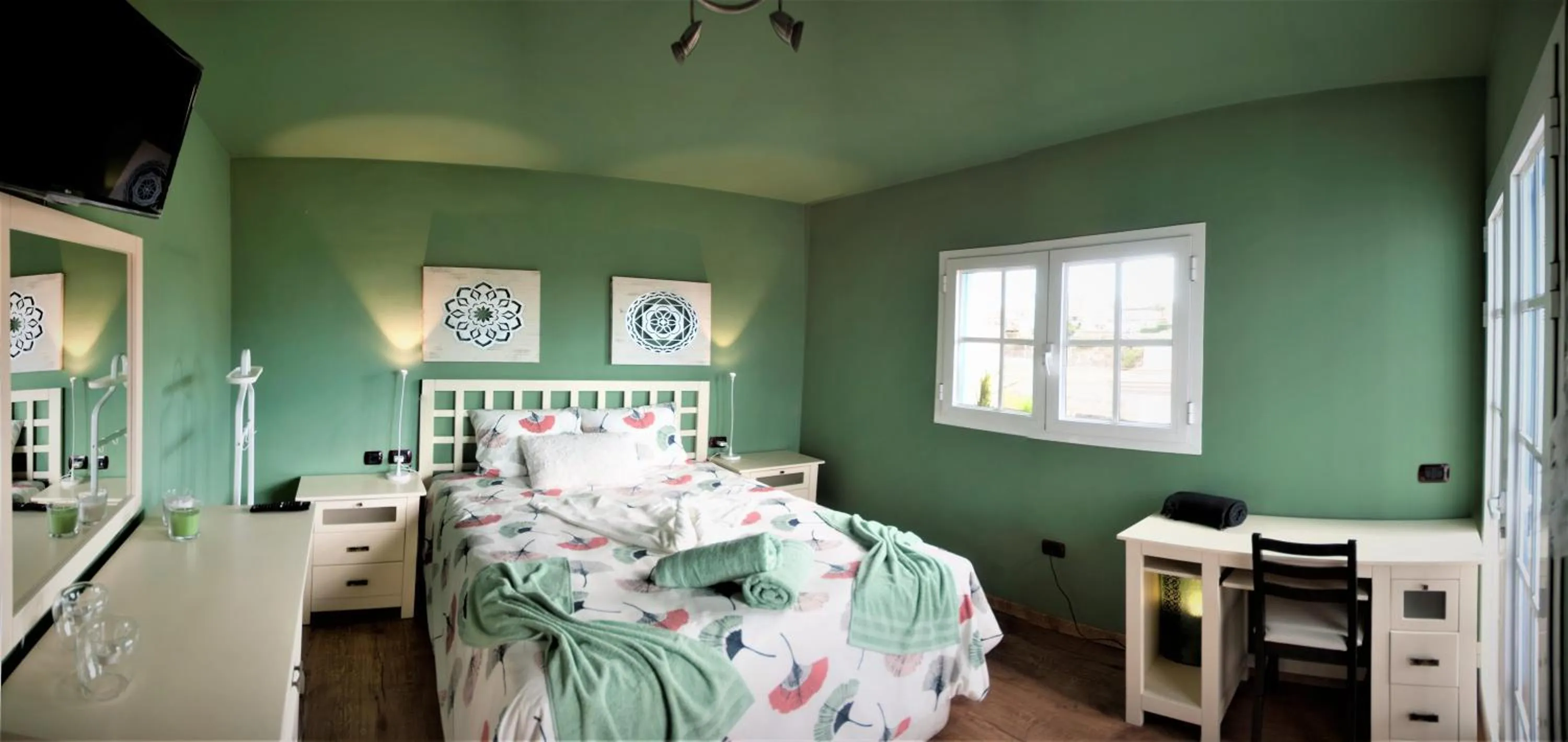 Photo of the whole room, Bed in Bed & Breakfast Tenerife