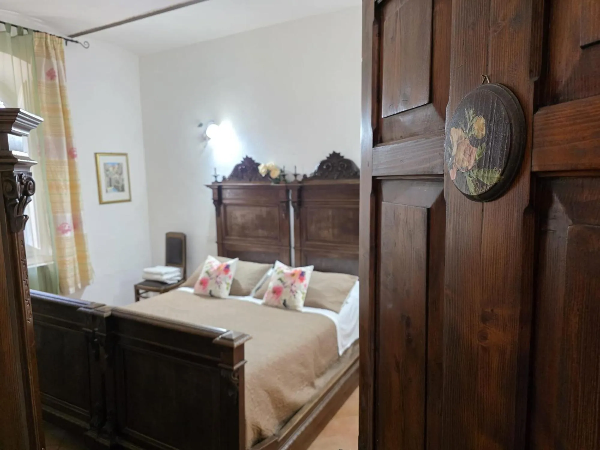 Facade/entrance, Bed in Villa Gioia Civita