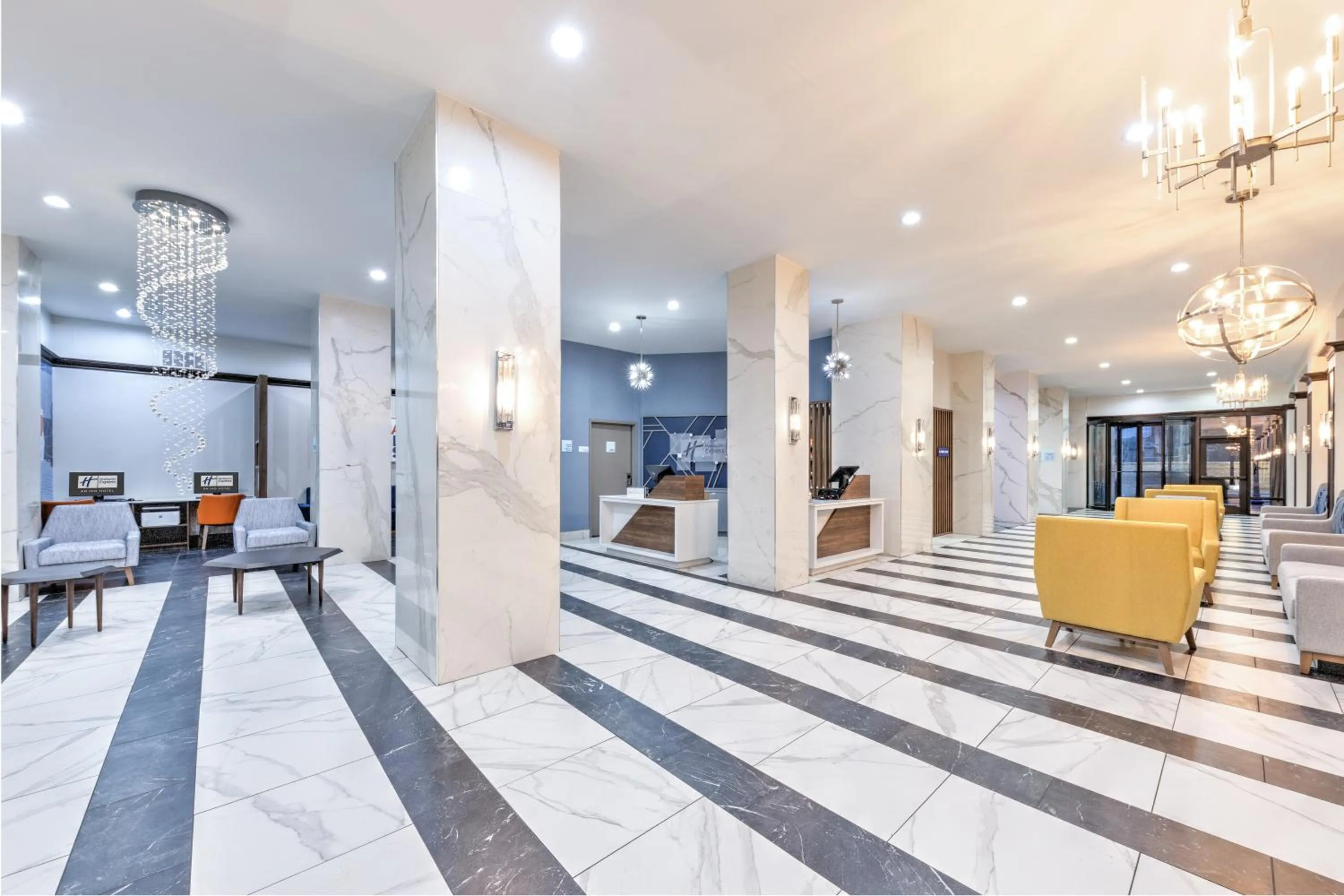 Facade/entrance in Holiday Inn Express - Dallas Downtown by IHG